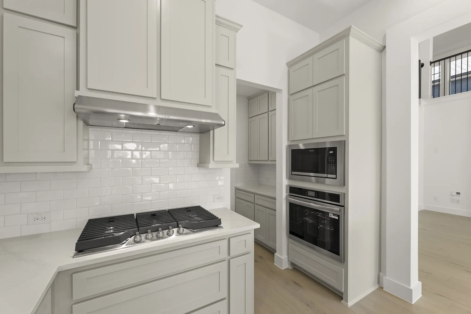 13. 5712 Liverpool - Kitchen (4)
