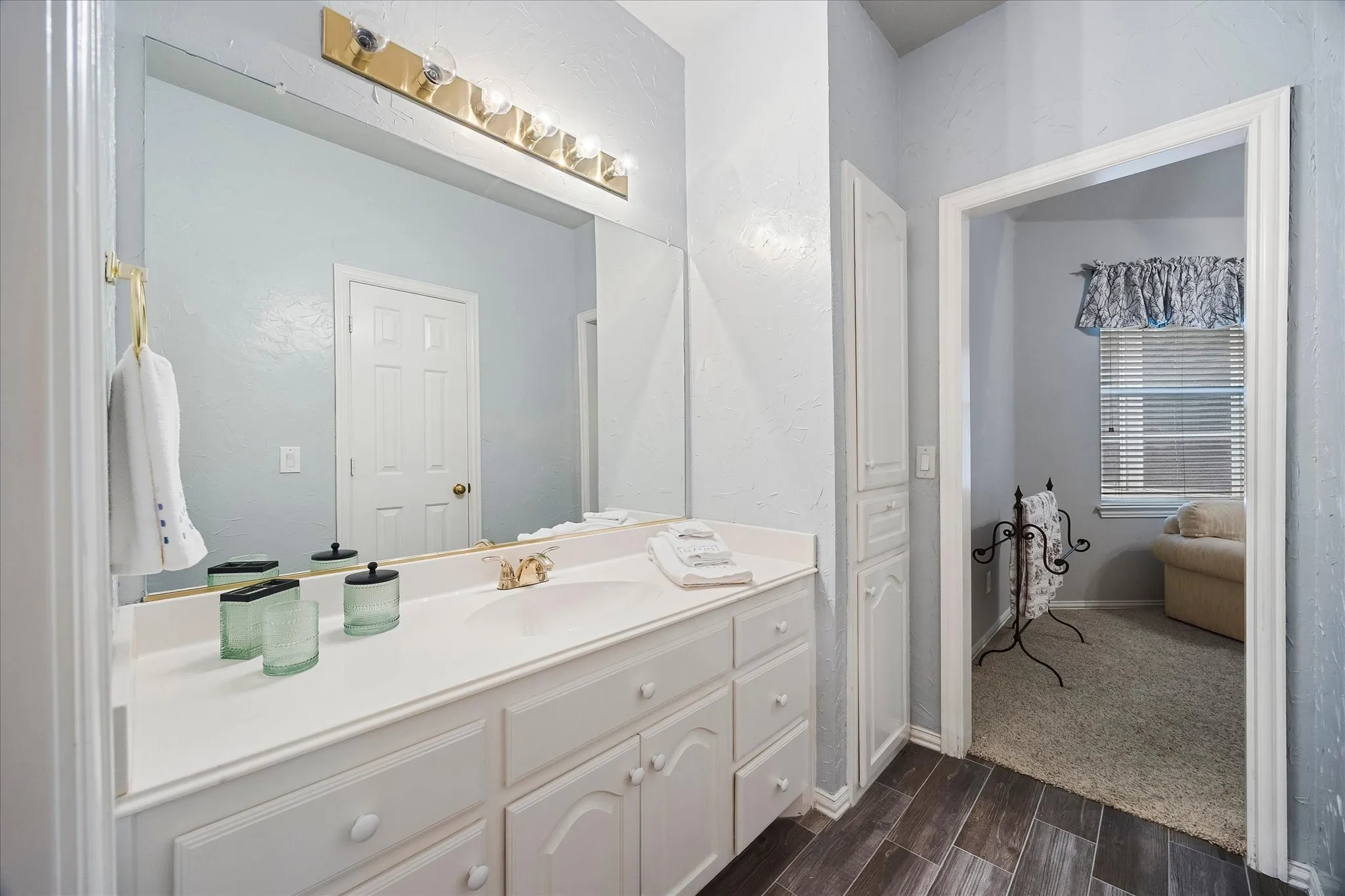 Single Family Residence For Sale in Collin County , 5900 Lennox Hill Drive, Plano, Texas 75093, 4 Bedroom, 4 Bathroom, 3 Garage spaces, 3,707 Sqft, built in 1996, mls#21338724, Real Estate Agent in Plano, Homes For Sale in Collin county, Homes For Sale in Plano, Realtor in Plano Texas, Real Estate Brokerage Independent Realty Texas, Luminita Cordes Realtor
