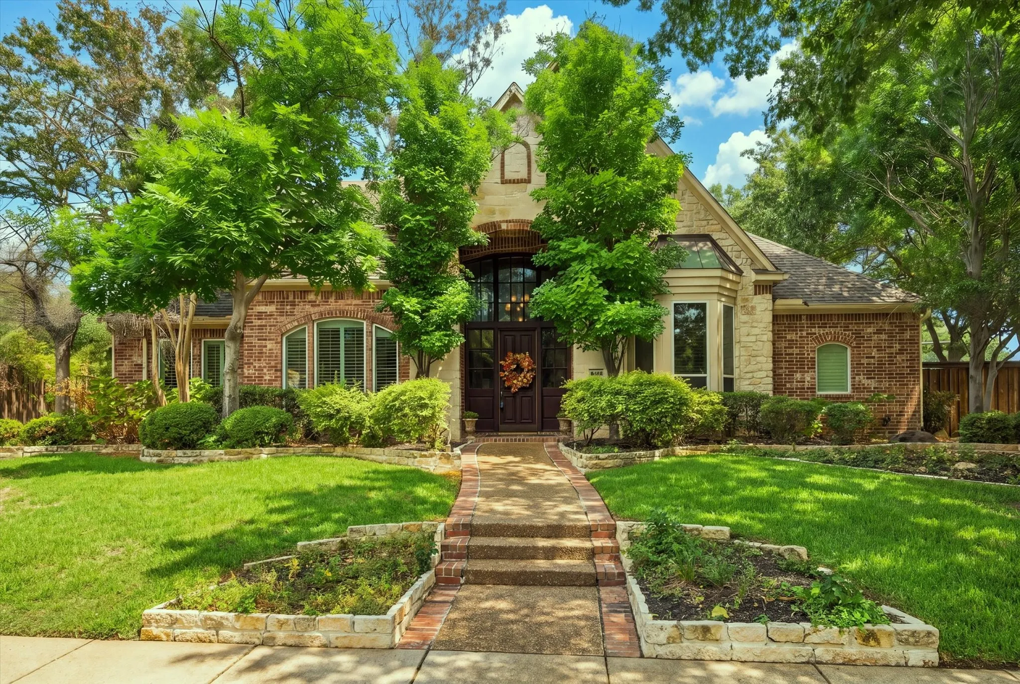 Single Family Residence For Sale in Collin County , 5900 Lennox Hill Drive, Plano, Texas 75093, 4 Bedroom, 4 Bathroom, 3 Garage spaces, 3,707 Sqft, built in 1996, mls#21338724, Real Estate Agent in Plano, Homes For Sale in Collin county, Homes For Sale in Plano, Realtor in Plano Texas, Real Estate Brokerage Independent Realty Texas, Luminita Cordes Realtor