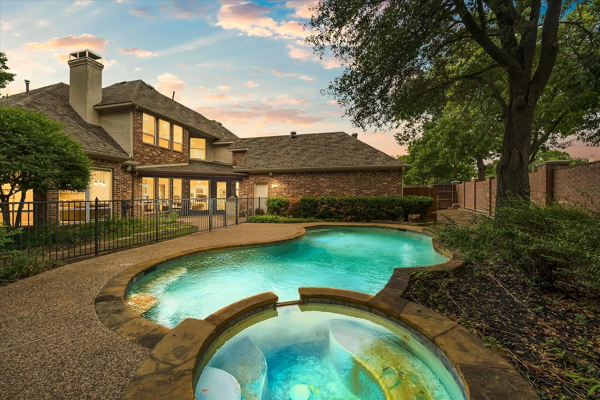 Single Family Residence For Sale in Collin County , 5900 Lennox Hill Drive, Plano, Texas 75093, 4 Bedroom, 4 Bathroom, 3 Garage spaces, 3,707 Sqft, built in 1996, mls#21338724, Real Estate Agent in Plano, Homes For Sale in Collin county, Homes For Sale in Plano, Realtor in Plano Texas, Real Estate Brokerage Independent Realty Texas, Luminita Cordes Realtor