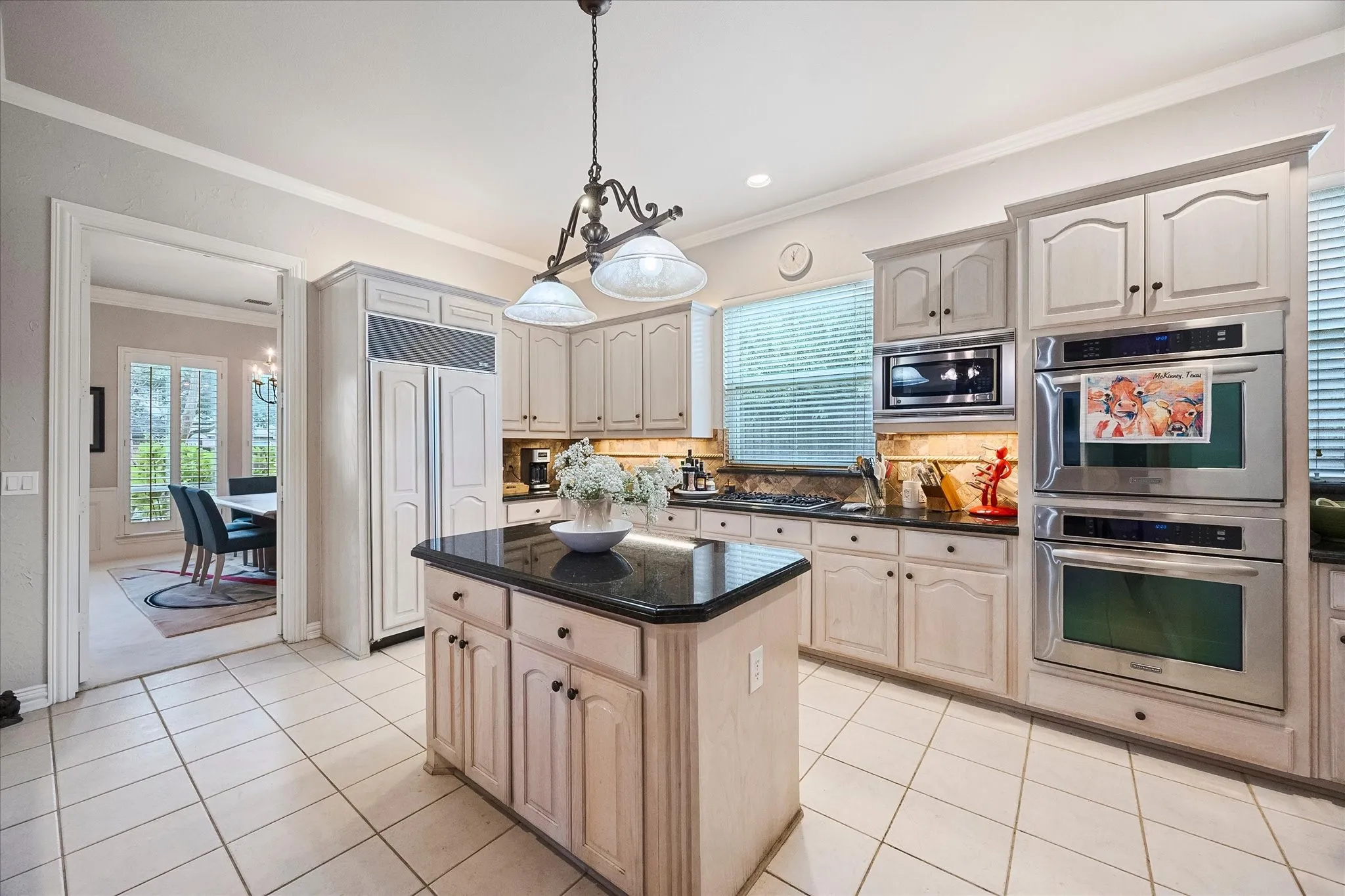 Single Family Residence For Sale in Collin County , 5900 Lennox Hill Drive, Plano, Texas 75093, 4 Bedroom, 4 Bathroom, 3 Garage spaces, 3,707 Sqft, built in 1996, mls#21338724, Real Estate Agent in Plano, Homes For Sale in Collin county, Homes For Sale in Plano, Realtor in Plano Texas, Real Estate Brokerage Independent Realty Texas, Luminita Cordes Realtor
