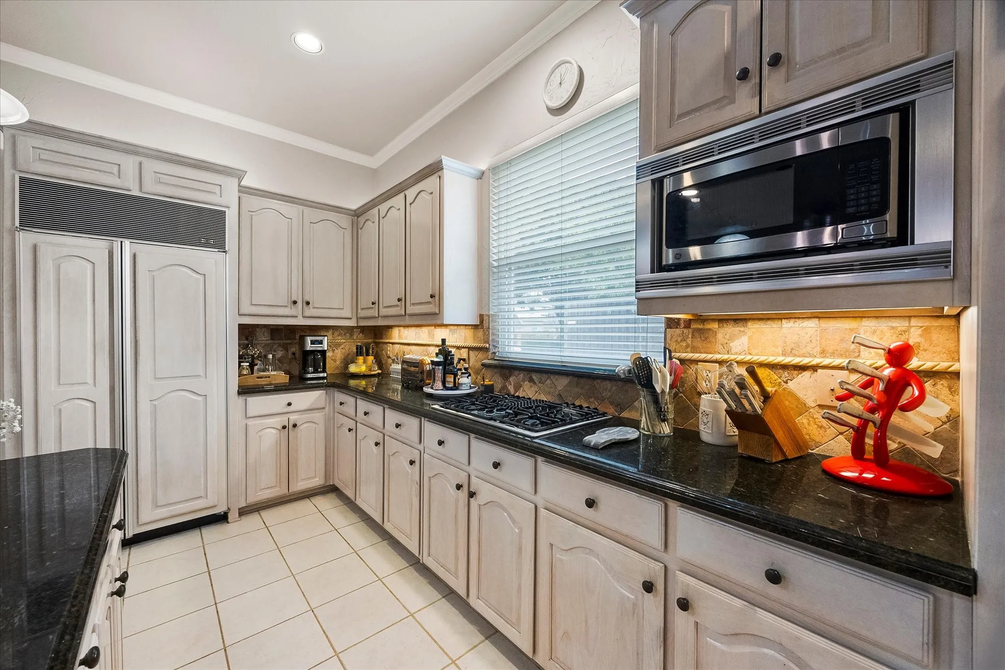 Single Family Residence For Sale in Collin County , 5900 Lennox Hill Drive, Plano, Texas 75093, 4 Bedroom, 4 Bathroom, 3 Garage spaces, 3,707 Sqft, built in 1996, mls#21338724, Real Estate Agent in Plano, Homes For Sale in Collin county, Homes For Sale in Plano, Realtor in Plano Texas, Real Estate Brokerage Independent Realty Texas, Luminita Cordes Realtor
