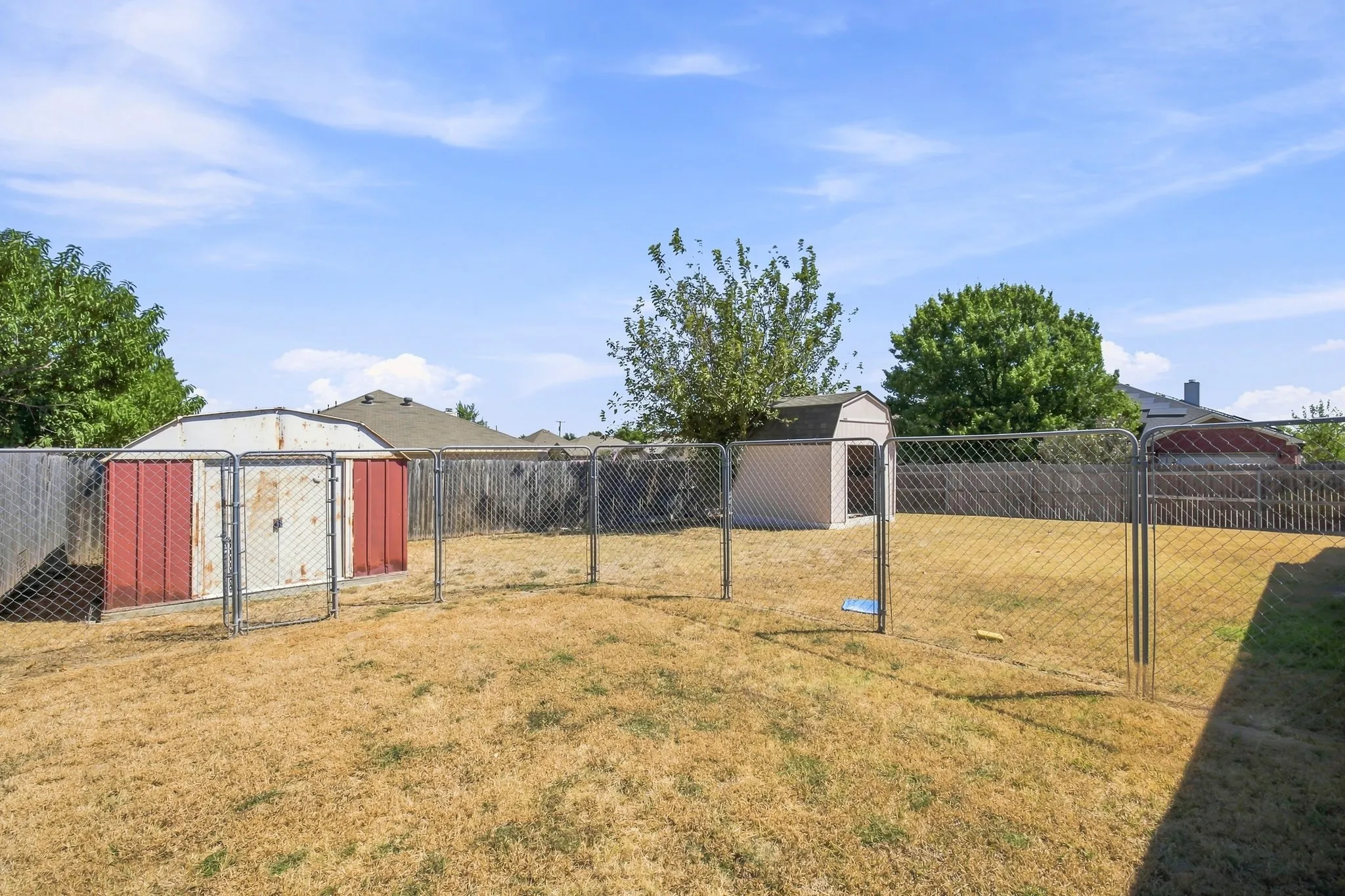 Single Family Residence For Sale in Tarrant County , 1300 Meadowbrook Lane, Crowley, Texas 76036, 3 Bedroom, 2 Bathroom, 2 Garage spaces, 1,532 Sqft, built in 2003, mls#21373782, Real Estate Agent in Crowley, Homes For Sale in Tarrant county, Homes For Sale in Crowley, Realtor in Crowley Texas, Real Estate Brokerage Independent Realty Texas, Luminita Cordes Realtor