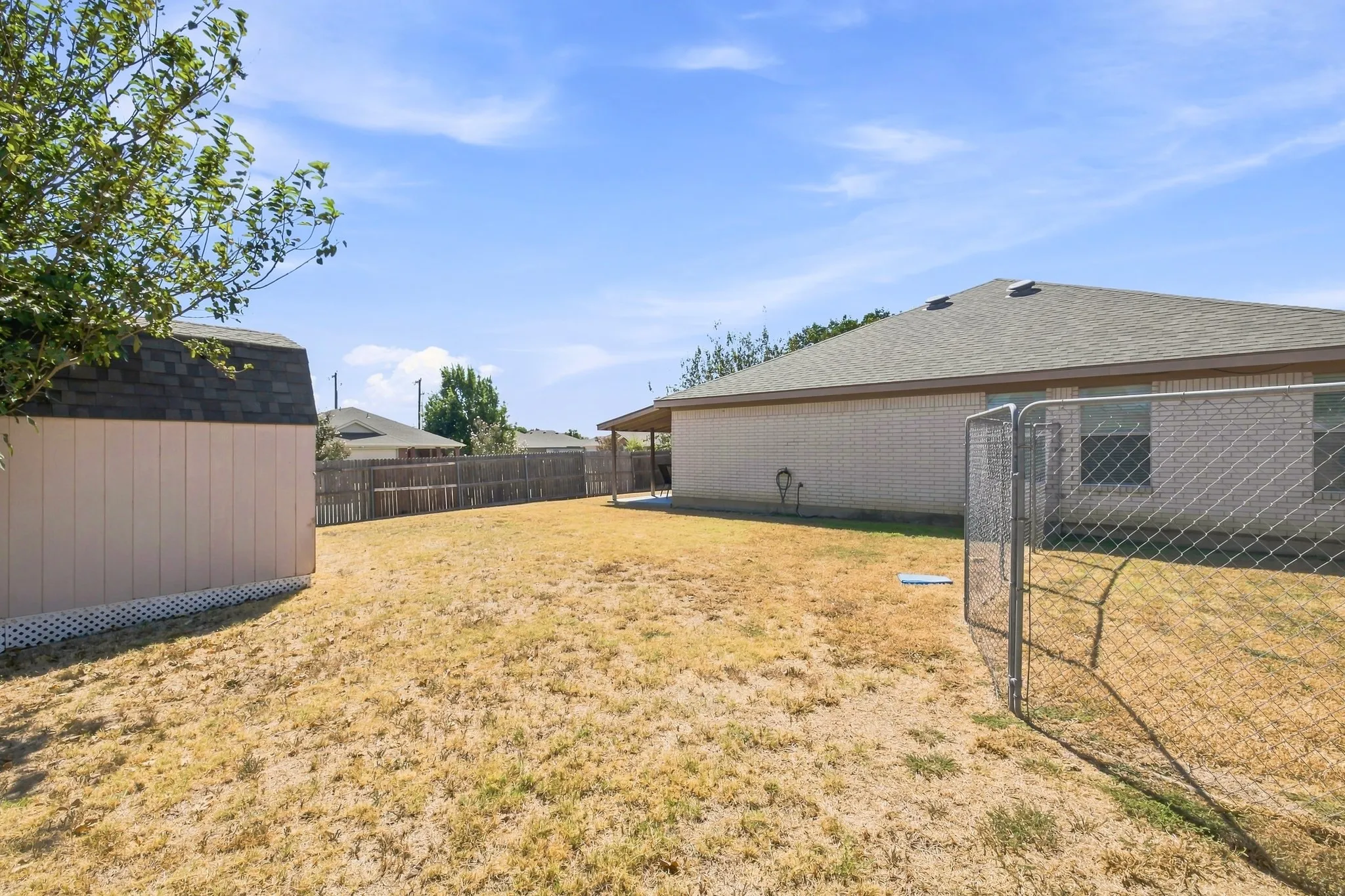 Single Family Residence For Sale in Tarrant County , 1300 Meadowbrook Lane, Crowley, Texas 76036, 3 Bedroom, 2 Bathroom, 2 Garage spaces, 1,532 Sqft, built in 2003, mls#21373782, Real Estate Agent in Crowley, Homes For Sale in Tarrant county, Homes For Sale in Crowley, Realtor in Crowley Texas, Real Estate Brokerage Independent Realty Texas, Luminita Cordes Realtor
