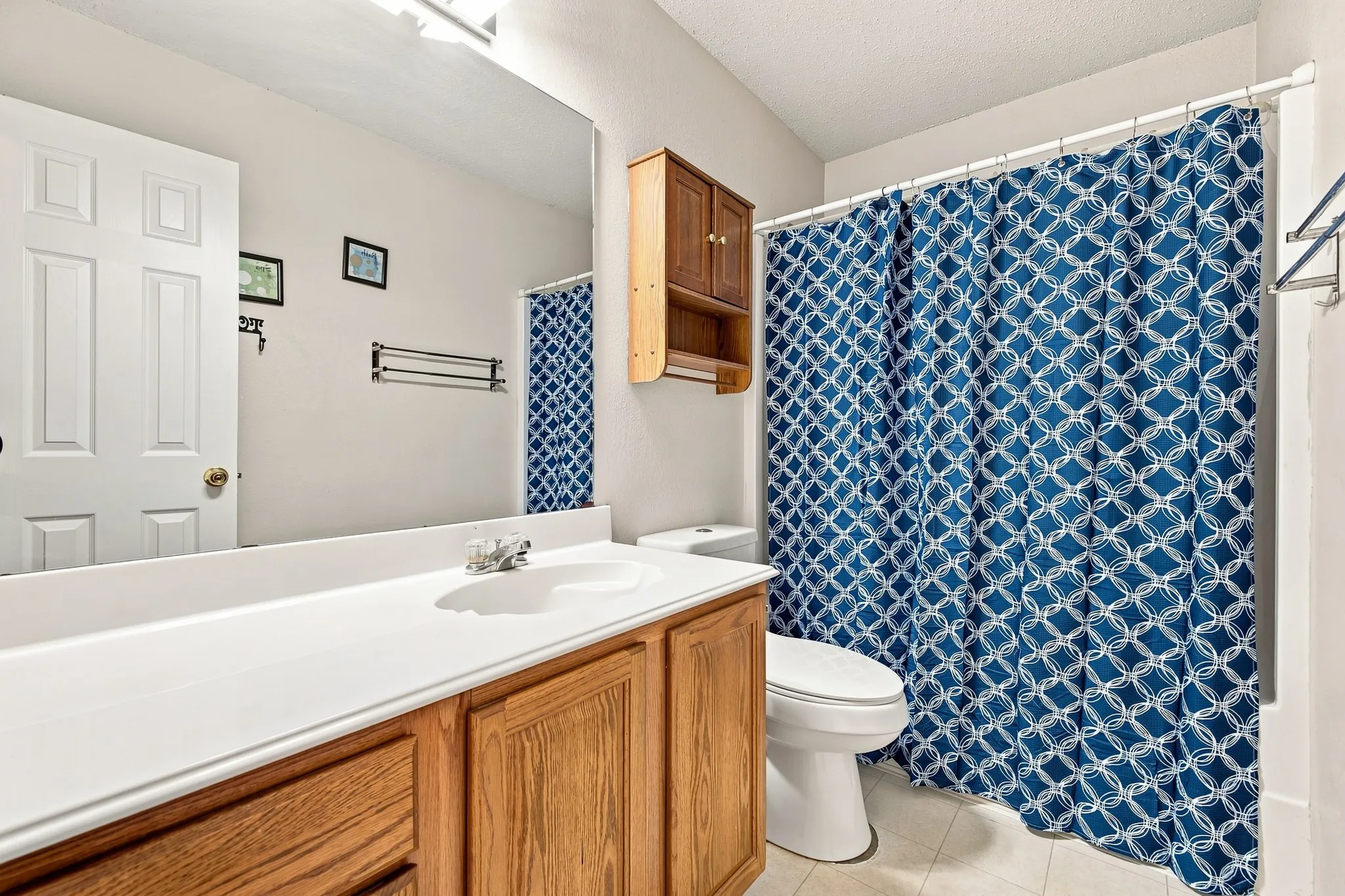 Single Family Residence For Sale in Tarrant County , 1300 Meadowbrook Lane, Crowley, Texas 76036, 3 Bedroom, 2 Bathroom, 2 Garage spaces, 1,532 Sqft, built in 2003, mls#21373782, Real Estate Agent in Crowley, Homes For Sale in Tarrant county, Homes For Sale in Crowley, Realtor in Crowley Texas, Real Estate Brokerage Independent Realty Texas, Luminita Cordes Realtor