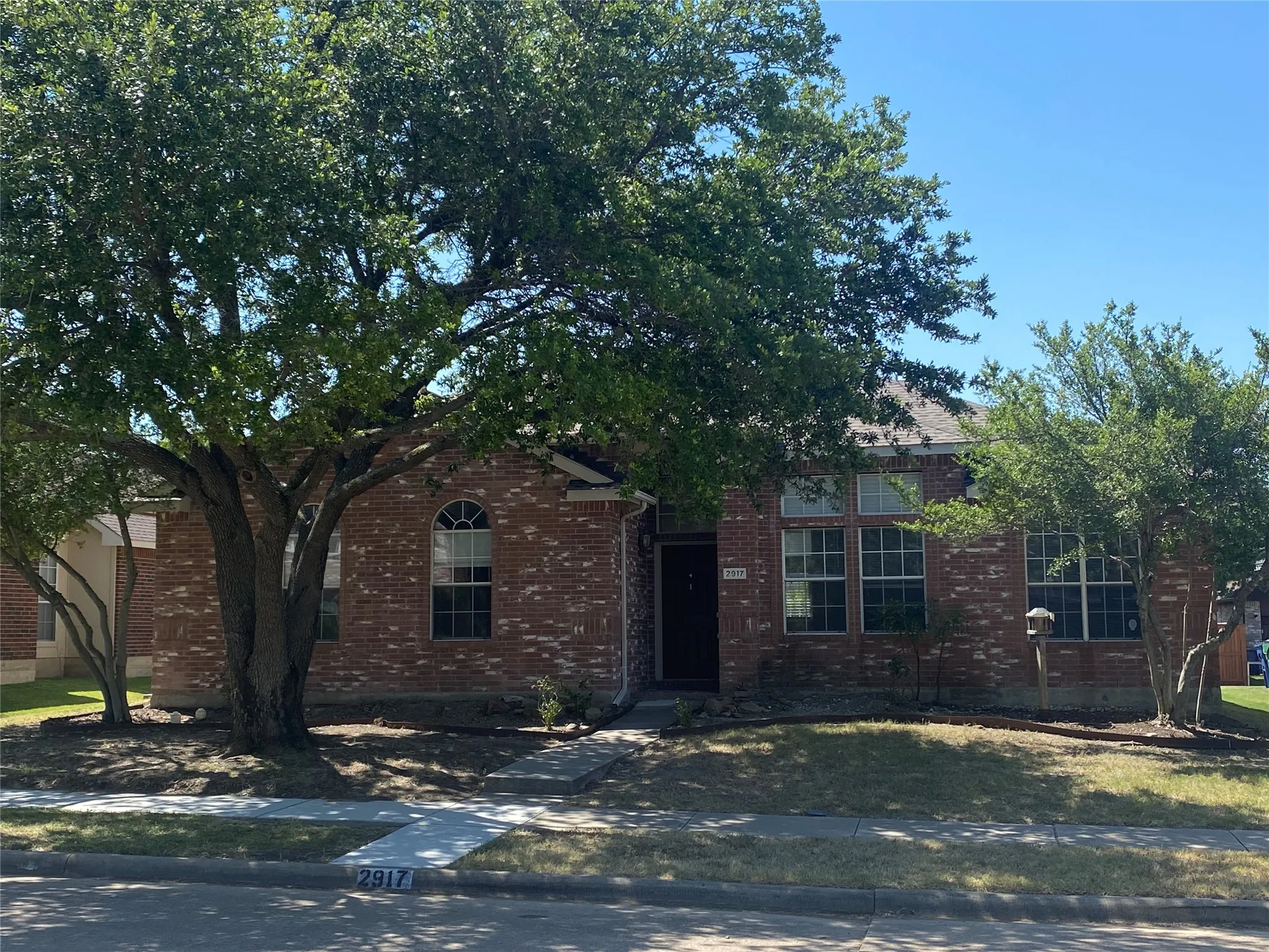 Single Family Residence For Rent in Collin County , 2917 Cheverny Drive, Mc Kinney, Texas 75070, 3 Bedroom, 2 Bathroom, 2 Garage spaces, 1,753 Sqft, built in 1994, mls#21377436, Real Estate Agent in Mc Kinney, Homes For Rent in Collin county, Homes For Rent in Mc Kinney, Realtor in Mc Kinney Texas, Real Estate Brokerage Independent Realty Texas, Luminita Cordes Realtor