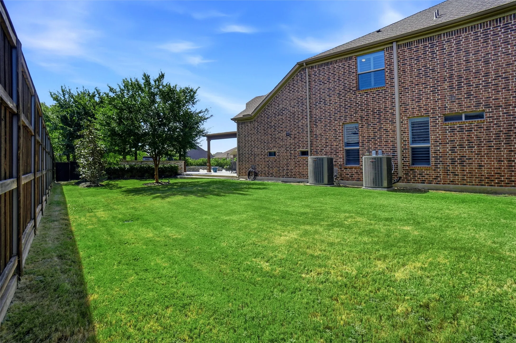 Single Family Residence For Sale in Tarrant County , 1913 Yosemite Lane, Keller, Texas 76248, 5 Bedroom, 4 Bathroom, 3 Garage spaces, 4,040 Sqft, built in 2012, mls#21377398, Real Estate Agent in Keller, Homes For Sale in Tarrant county, Homes For Sale in Keller, Realtor in Keller Texas, Real Estate Brokerage Independent Realty Texas, Luminita Cordes Realtor