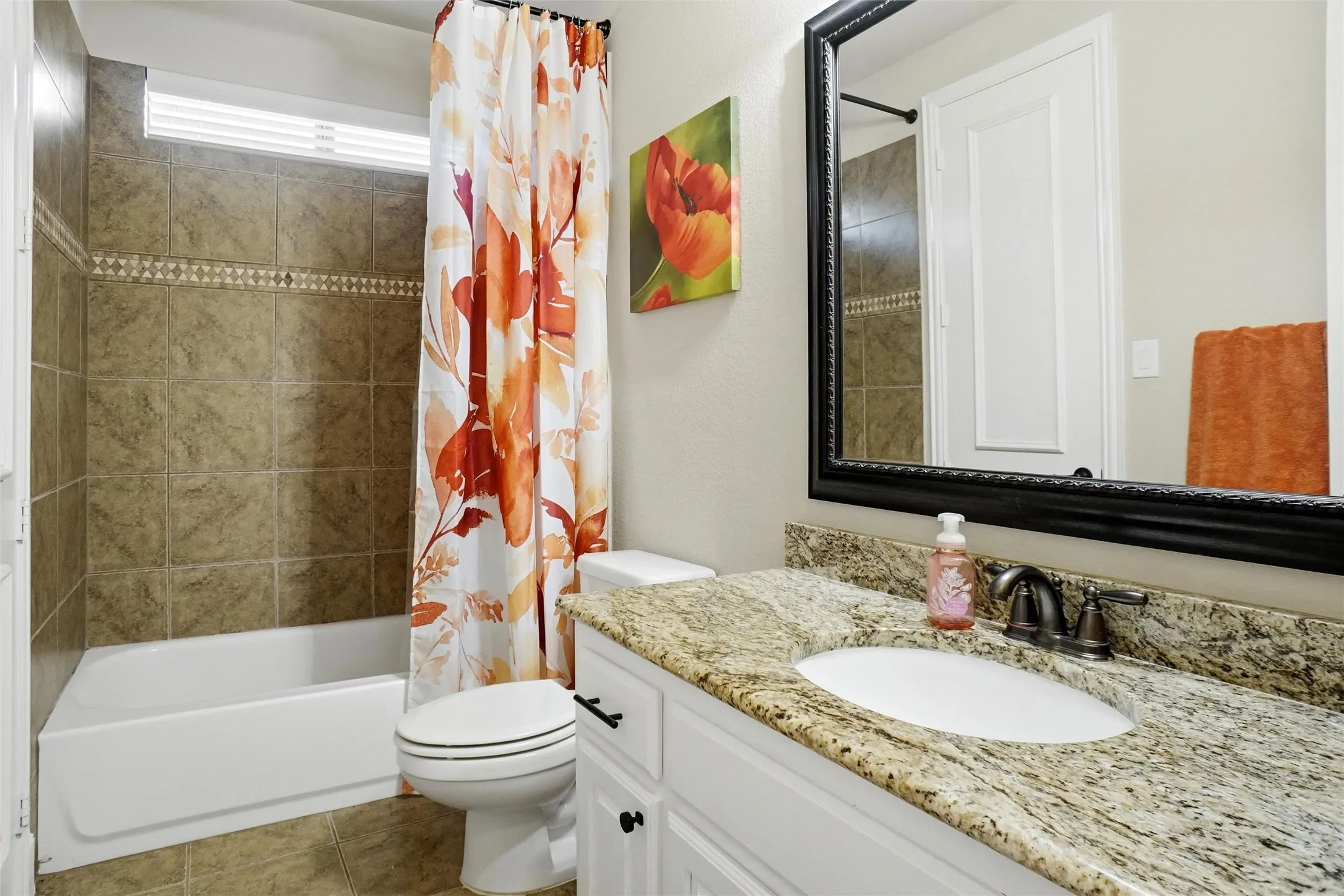 Single Family Residence For Sale in Tarrant County , 1913 Yosemite Lane, Keller, Texas 76248, 5 Bedroom, 4 Bathroom, 3 Garage spaces, 4,040 Sqft, built in 2012, mls#21377398, Real Estate Agent in Keller, Homes For Sale in Tarrant county, Homes For Sale in Keller, Realtor in Keller Texas, Real Estate Brokerage Independent Realty Texas, Luminita Cordes Realtor