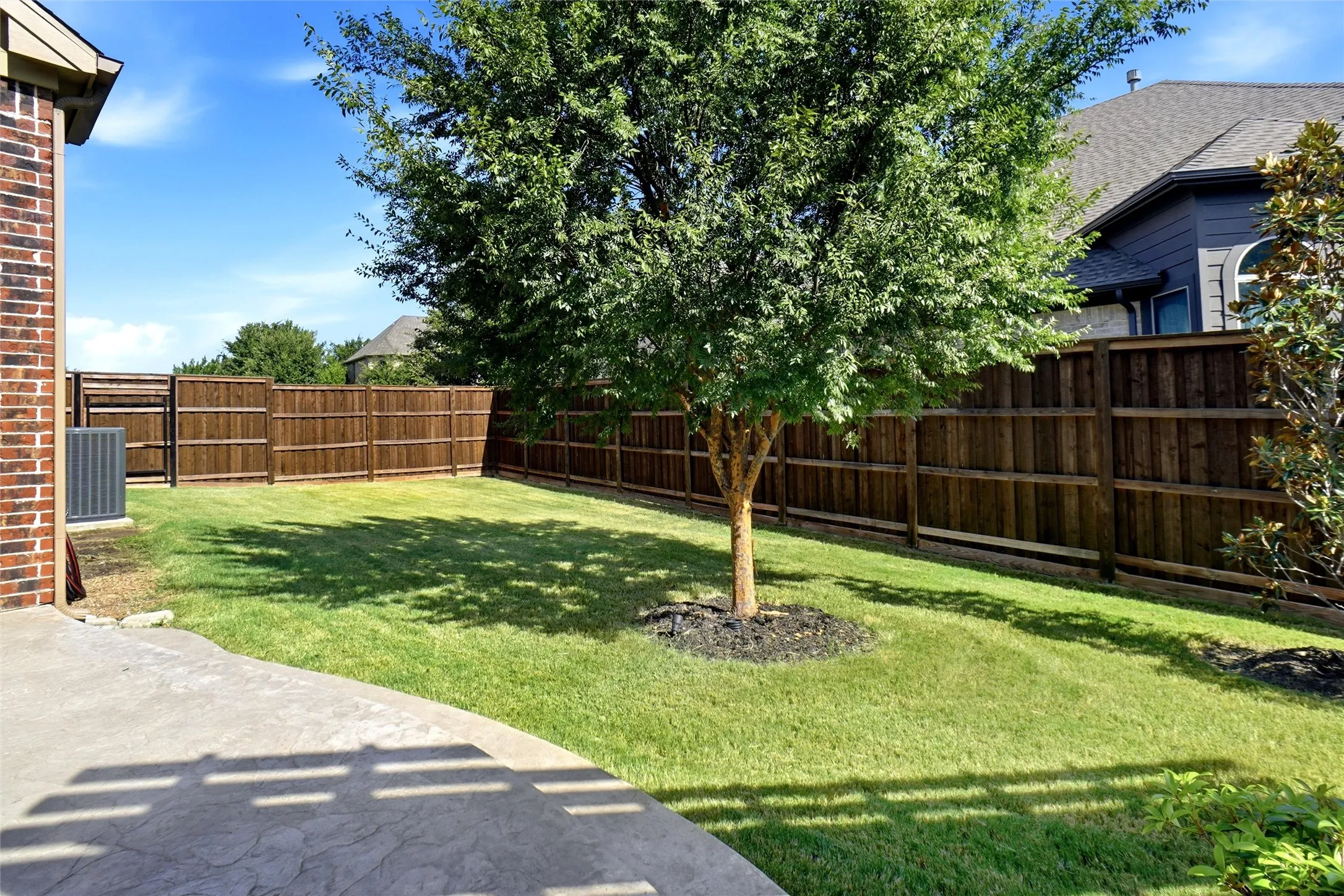 Single Family Residence For Sale in Tarrant County , 1913 Yosemite Lane, Keller, Texas 76248, 5 Bedroom, 4 Bathroom, 3 Garage spaces, 4,040 Sqft, built in 2012, mls#21377398, Real Estate Agent in Keller, Homes For Sale in Tarrant county, Homes For Sale in Keller, Realtor in Keller Texas, Real Estate Brokerage Independent Realty Texas, Luminita Cordes Realtor