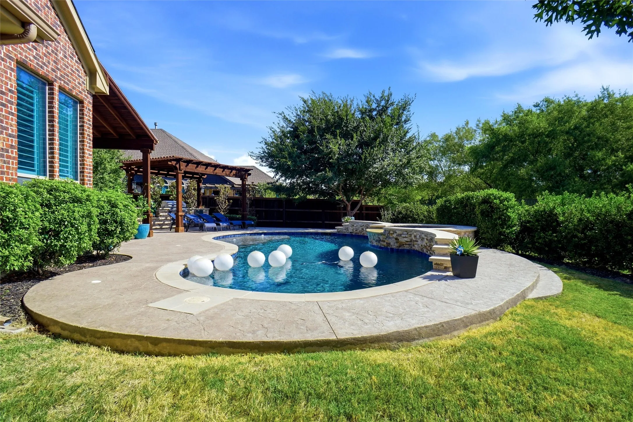 Single Family Residence For Sale in Tarrant County , 1913 Yosemite Lane, Keller, Texas 76248, 5 Bedroom, 4 Bathroom, 3 Garage spaces, 4,040 Sqft, built in 2012, mls#21377398, Real Estate Agent in Keller, Homes For Sale in Tarrant county, Homes For Sale in Keller, Realtor in Keller Texas, Real Estate Brokerage Independent Realty Texas, Luminita Cordes Realtor