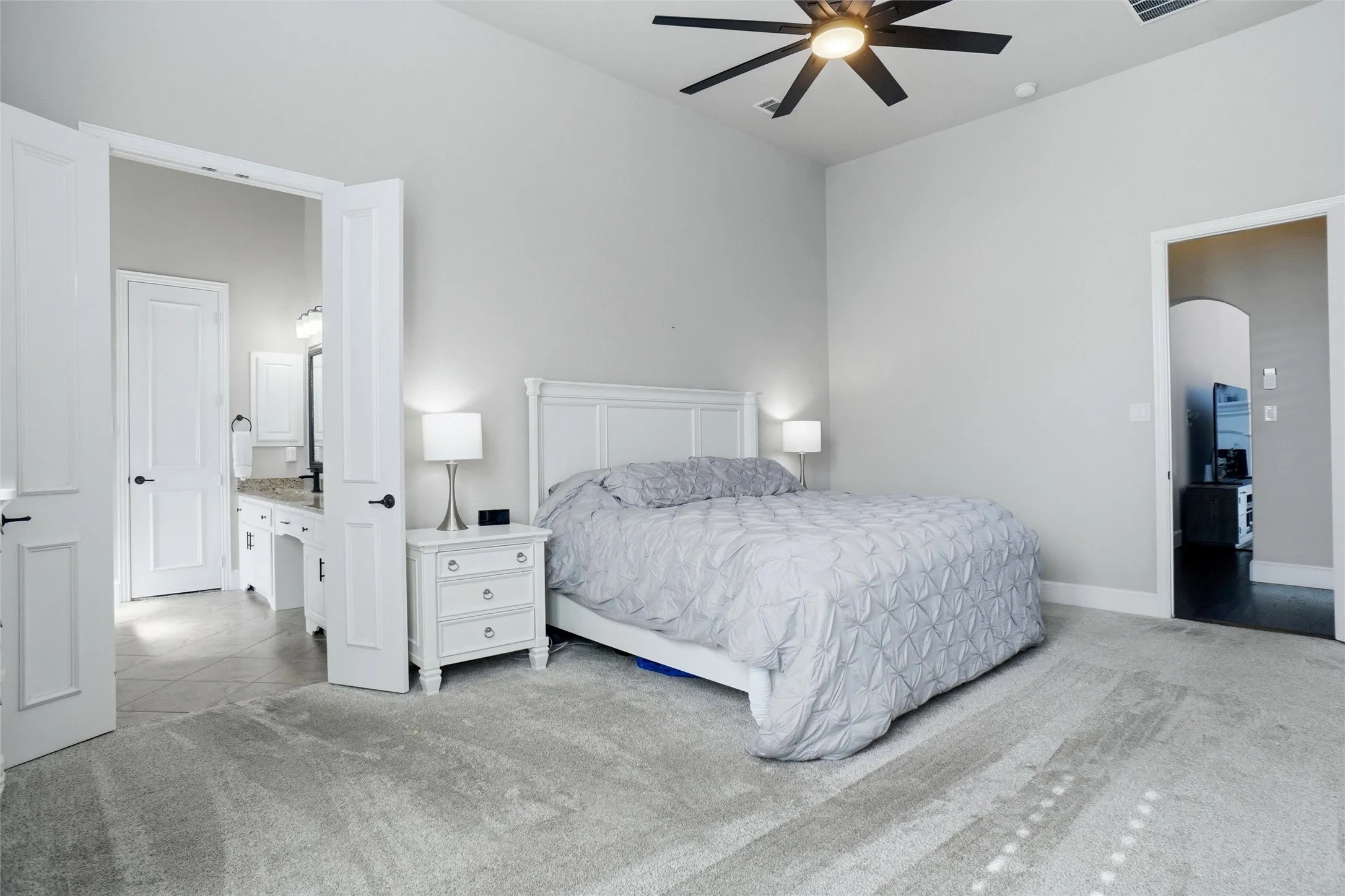 Single Family Residence For Sale in Tarrant County , 1913 Yosemite Lane, Keller, Texas 76248, 5 Bedroom, 4 Bathroom, 3 Garage spaces, 4,040 Sqft, built in 2012, mls#21377398, Real Estate Agent in Keller, Homes For Sale in Tarrant county, Homes For Sale in Keller, Realtor in Keller Texas, Real Estate Brokerage Independent Realty Texas, Luminita Cordes Realtor