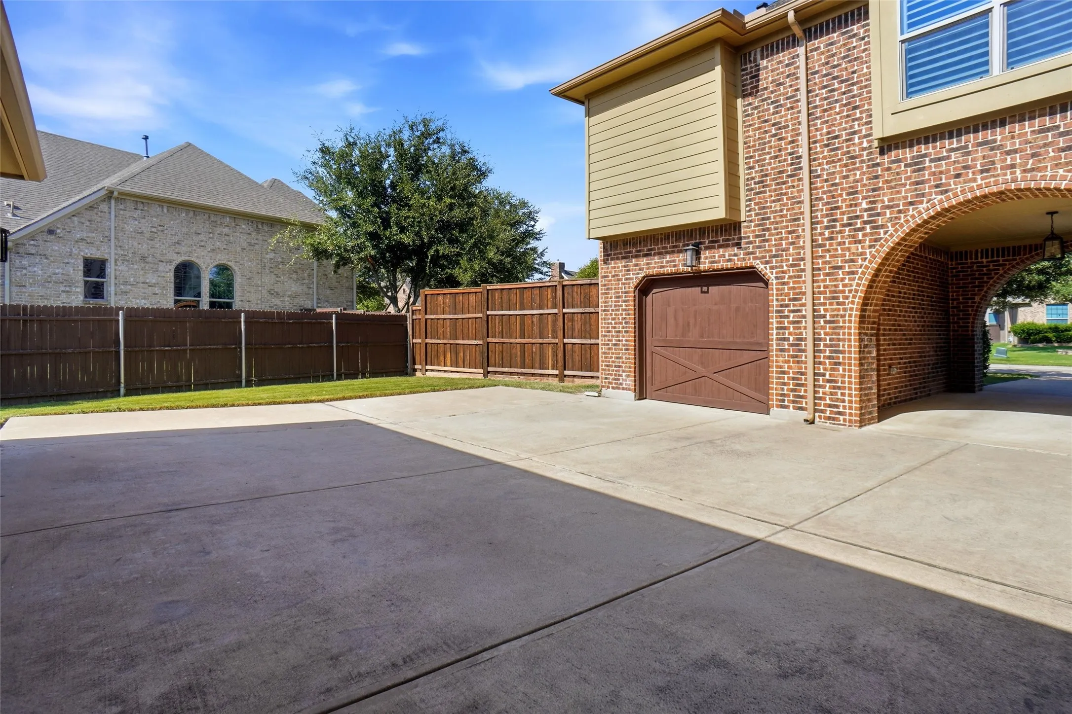 Single Family Residence For Sale in Tarrant County , 1913 Yosemite Lane, Keller, Texas 76248, 5 Bedroom, 4 Bathroom, 3 Garage spaces, 4,040 Sqft, built in 2012, mls#21377398, Real Estate Agent in Keller, Homes For Sale in Tarrant county, Homes For Sale in Keller, Realtor in Keller Texas, Real Estate Brokerage Independent Realty Texas, Luminita Cordes Realtor