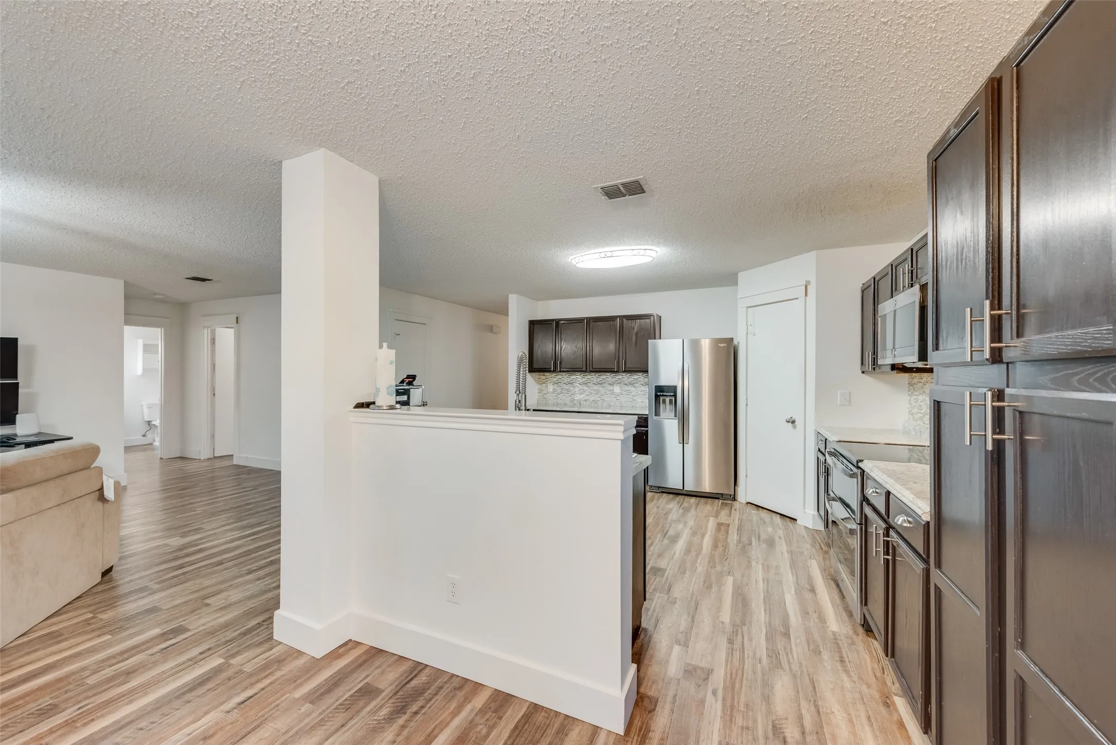 Single Family Residence For Sale in Denton County , 1620 Rialto Way, Fort Worth, Texas 76247, 5 Bedroom, 3 Bathroom, 2 Garage spaces, 3,574 Sqft, built in 2005, mls#21377101, Real Estate Agent in Fort Worth, Homes For Sale in Denton county, Homes For Sale in Fort Worth, Realtor in Fort Worth Texas, Real Estate Brokerage Independent Realty Texas, Luminita Cordes Realtor