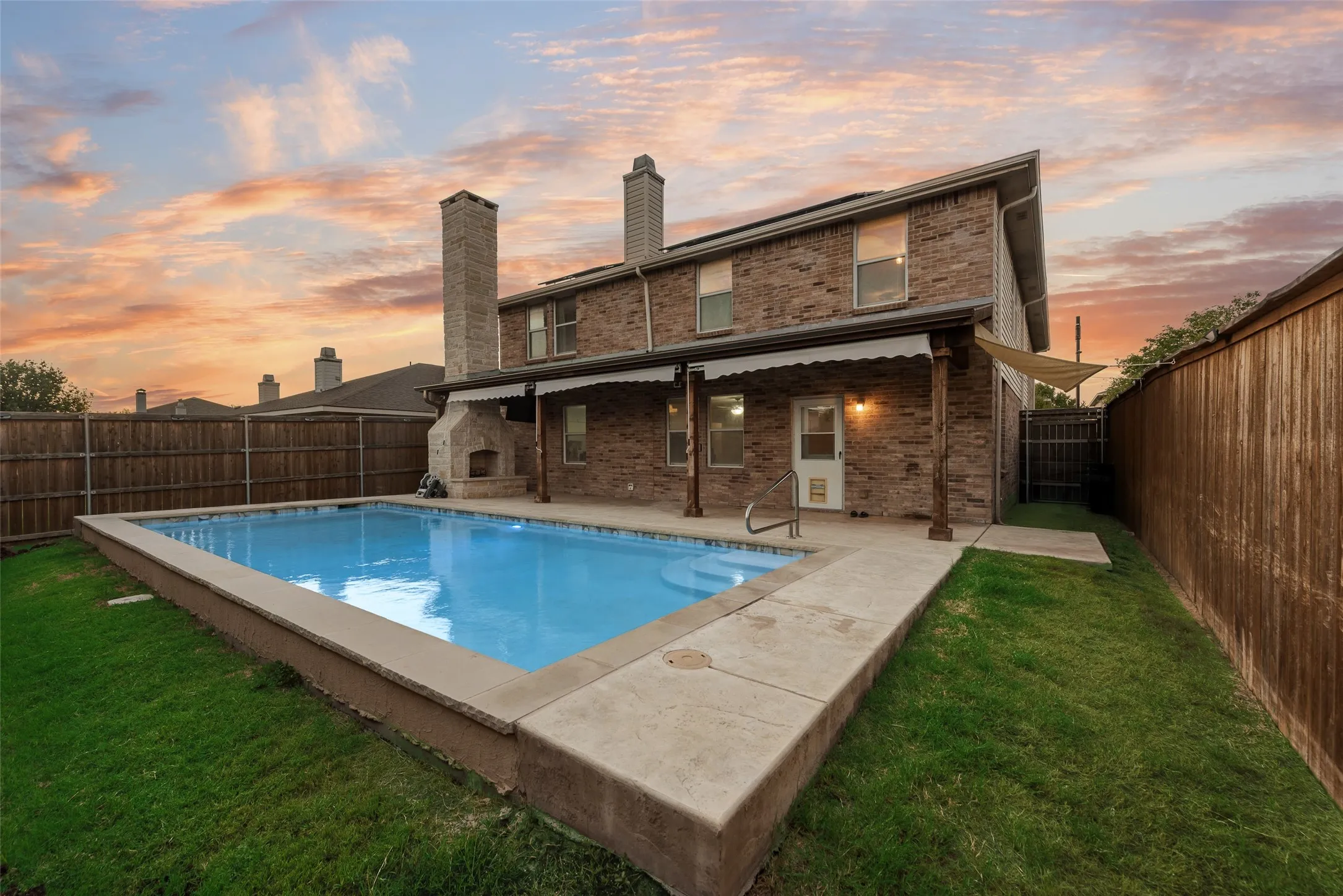 Single Family Residence For Sale in Denton County , 1620 Rialto Way, Fort Worth, Texas 76247, 5 Bedroom, 3 Bathroom, 2 Garage spaces, 3,574 Sqft, built in 2005, mls#21377101, Real Estate Agent in Fort Worth, Homes For Sale in Denton county, Homes For Sale in Fort Worth, Realtor in Fort Worth Texas, Real Estate Brokerage Independent Realty Texas, Luminita Cordes Realtor