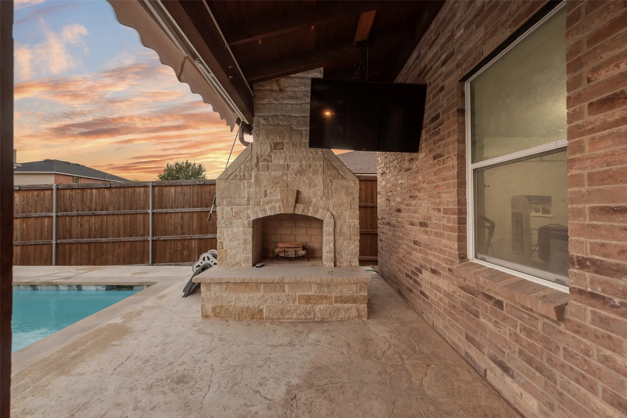 Single Family Residence For Sale in Denton County , 1620 Rialto Way, Fort Worth, Texas 76247, 5 Bedroom, 3 Bathroom, 2 Garage spaces, 3,574 Sqft, built in 2005, mls#21377101, Real Estate Agent in Fort Worth, Homes For Sale in Denton county, Homes For Sale in Fort Worth, Realtor in Fort Worth Texas, Real Estate Brokerage Independent Realty Texas, Luminita Cordes Realtor