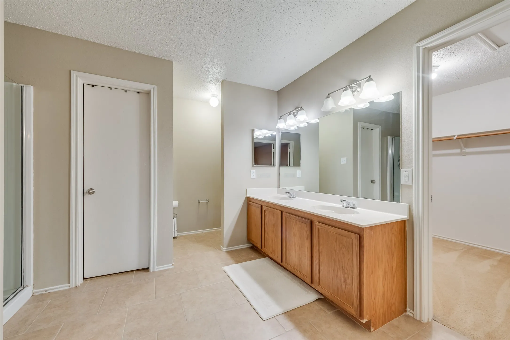Single Family Residence For Sale in Denton County , 1620 Rialto Way, Fort Worth, Texas 76247, 5 Bedroom, 3 Bathroom, 2 Garage spaces, 3,574 Sqft, built in 2005, mls#21377101, Real Estate Agent in Fort Worth, Homes For Sale in Denton county, Homes For Sale in Fort Worth, Realtor in Fort Worth Texas, Real Estate Brokerage Independent Realty Texas, Luminita Cordes Realtor