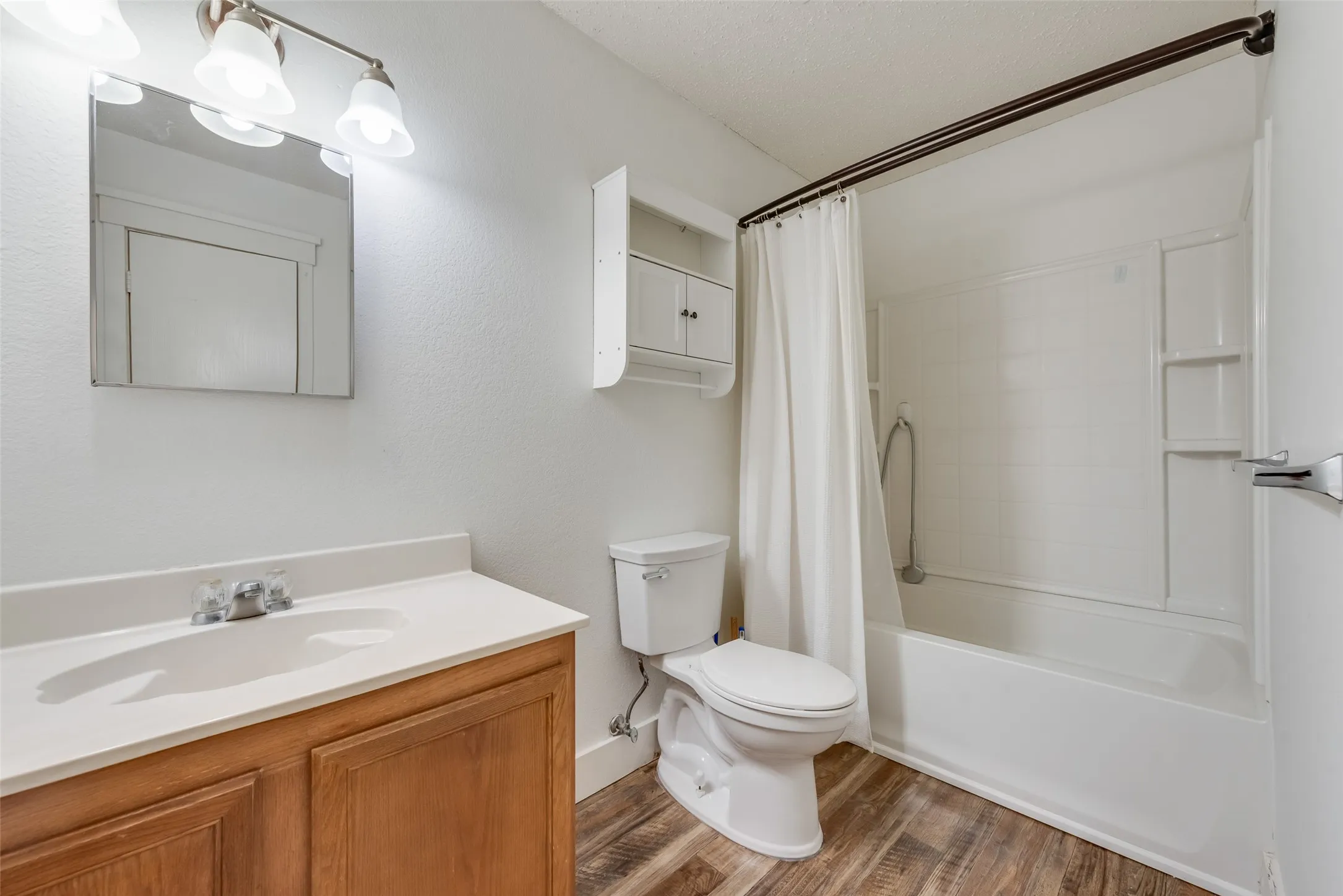 Single Family Residence For Sale in Denton County , 1620 Rialto Way, Fort Worth, Texas 76247, 5 Bedroom, 3 Bathroom, 2 Garage spaces, 3,574 Sqft, built in 2005, mls#21377101, Real Estate Agent in Fort Worth, Homes For Sale in Denton county, Homes For Sale in Fort Worth, Realtor in Fort Worth Texas, Real Estate Brokerage Independent Realty Texas, Luminita Cordes Realtor