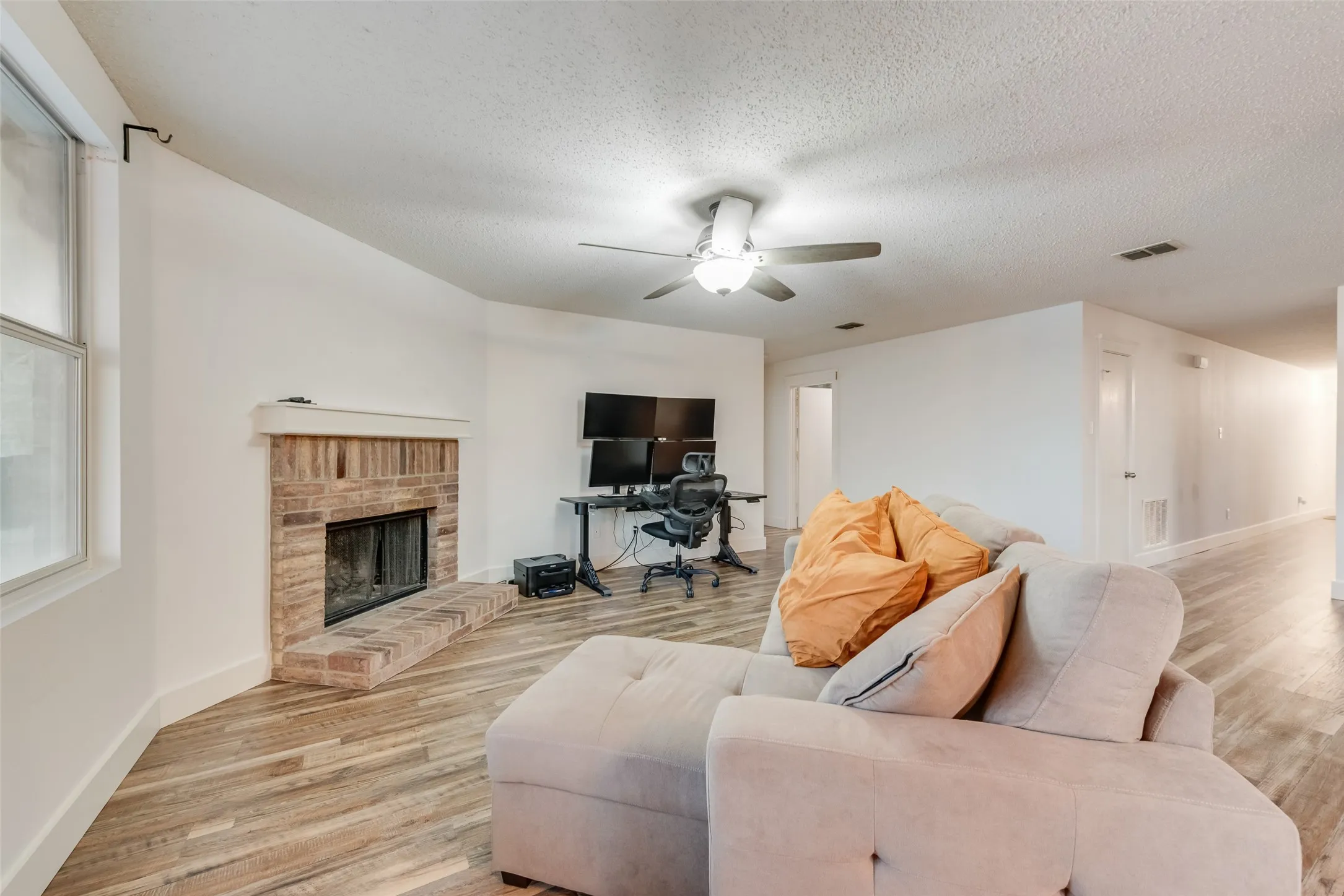 Single Family Residence For Sale in Denton County , 1620 Rialto Way, Fort Worth, Texas 76247, 5 Bedroom, 3 Bathroom, 2 Garage spaces, 3,574 Sqft, built in 2005, mls#21377101, Real Estate Agent in Fort Worth, Homes For Sale in Denton county, Homes For Sale in Fort Worth, Realtor in Fort Worth Texas, Real Estate Brokerage Independent Realty Texas, Luminita Cordes Realtor