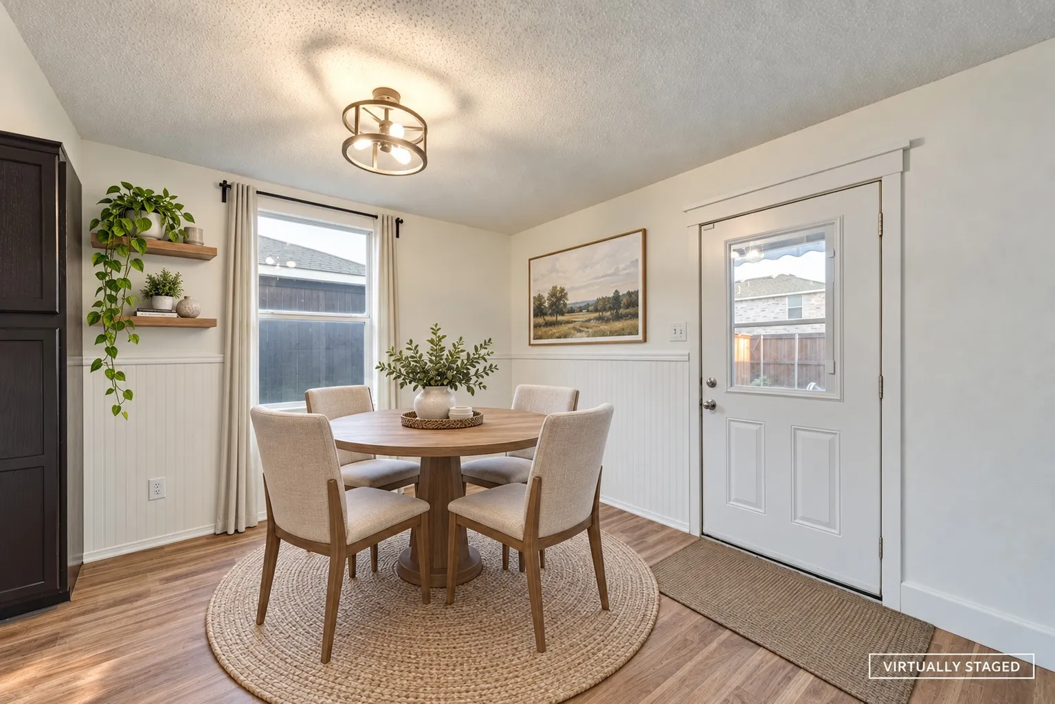 Breakfast area - virtually staged