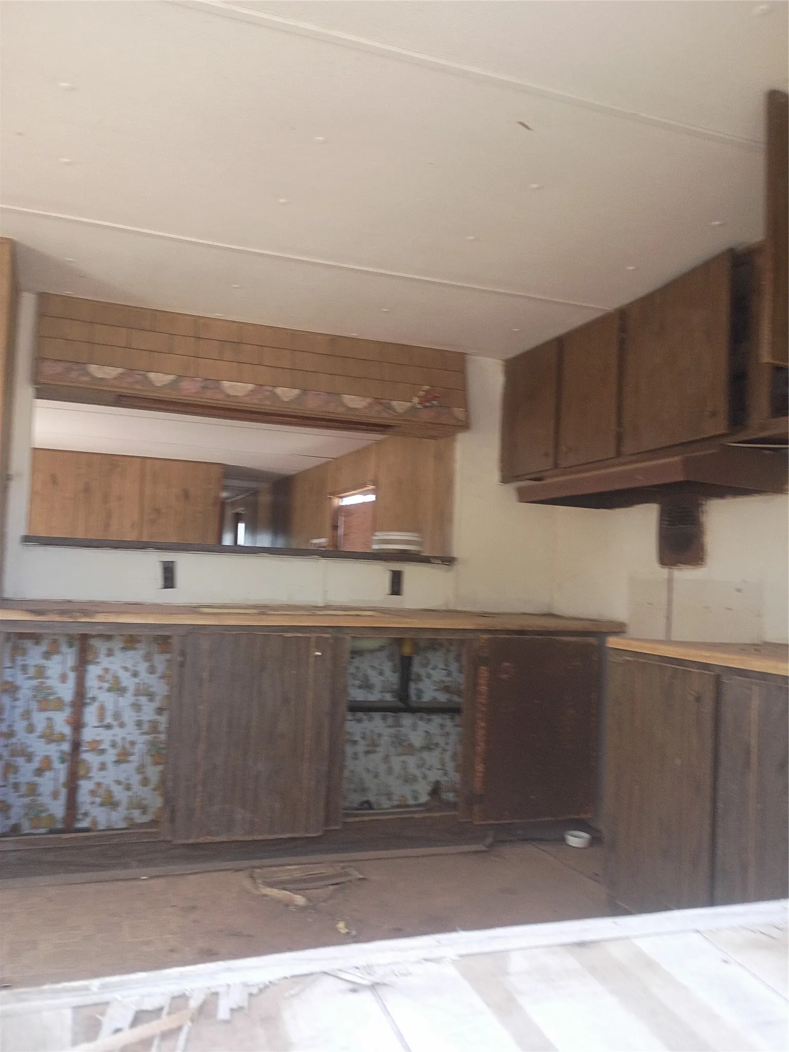 Mobile Home For Sale in Jones County , 516 NE Ave G, Hamlin, Texas 79520, 2 Bedroom, 1 Bathroom, Garage spaces, 1,127 Sqft, built in 1980, mls#21377149, Real Estate Agent in Hamlin, Homes For Sale in Jones county, Homes For Sale in Hamlin, Realtor in Hamlin Texas, Real Estate Brokerage Independent Realty Texas, Luminita Cordes Realtor