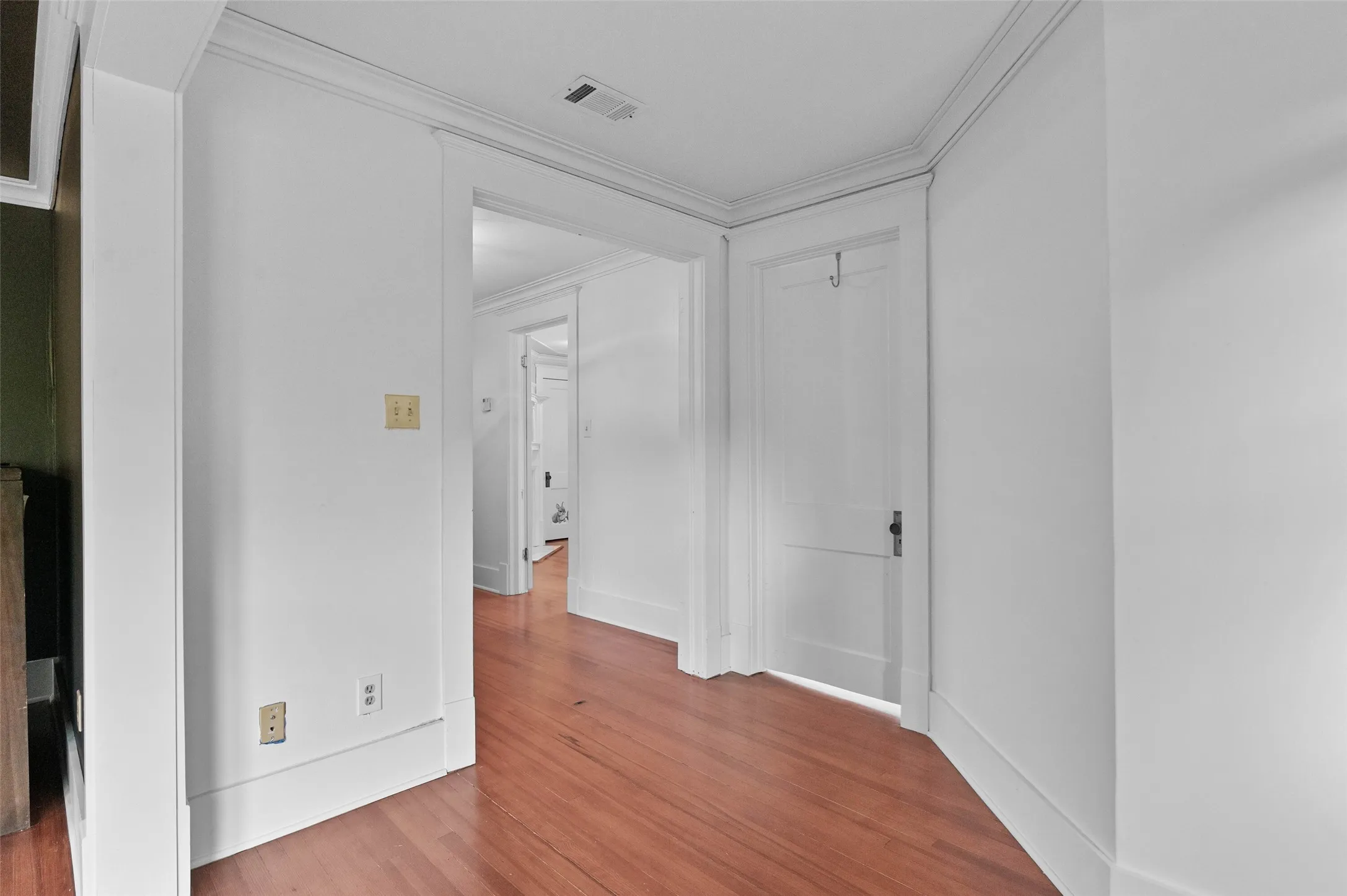 Single Family Residence For Rent in Collin County , 706 S Main Street, Farmersville, Texas 75442, 4 Bedroom, 4 Bathroom, Garage spaces, 4,159 Sqft, built in 1914, mls#21377446, Real Estate Agent in Farmersville, Homes For Rent in Collin county, Homes For Rent in Farmersville, Realtor in Farmersville Texas, Real Estate Brokerage Independent Realty Texas, Luminita Cordes Realtor