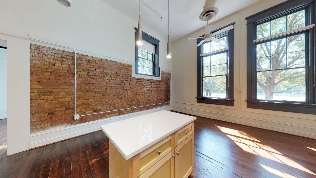 Apartment For Rent in Dallas County , 401 N Carroll Avenue 1112, Dallas, Texas 75246, 0, 1 Bathroom, Garage spaces, 505 Sqft, built in 1903, mls#21377449, Real Estate Agent in Dallas, Homes For Rent in Dallas county, Homes For Rent in Dallas, Realtor in Dallas Texas, Real Estate Brokerage Independent Realty Texas, Luminita Cordes Realtor