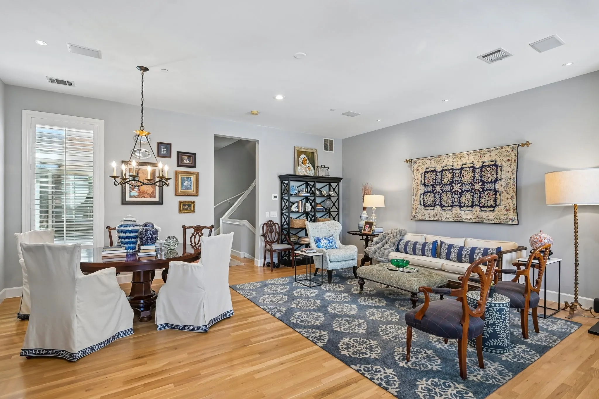 Condominium For Sale in Dallas County , 4310 Buena Vista Street 17, Dallas, Texas 75205, 3 Bedroom, 4 Bathroom, 2 Garage spaces, 2,481 Sqft, built in 2000, mls#21369330, Real Estate Agent in Dallas, Homes For Sale in Dallas county, Homes For Sale in Dallas, Realtor in Dallas Texas, Real Estate Brokerage Independent Realty Texas, Luminita Cordes Realtor