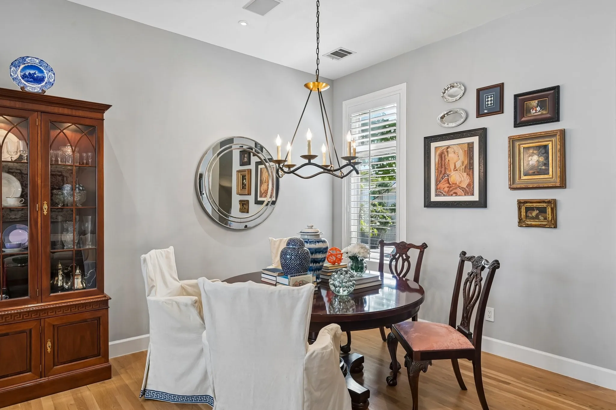 Condominium For Sale in Dallas County , 4310 Buena Vista Street 17, Dallas, Texas 75205, 3 Bedroom, 4 Bathroom, 2 Garage spaces, 2,481 Sqft, built in 2000, mls#21369330, Real Estate Agent in Dallas, Homes For Sale in Dallas county, Homes For Sale in Dallas, Realtor in Dallas Texas, Real Estate Brokerage Independent Realty Texas, Luminita Cordes Realtor