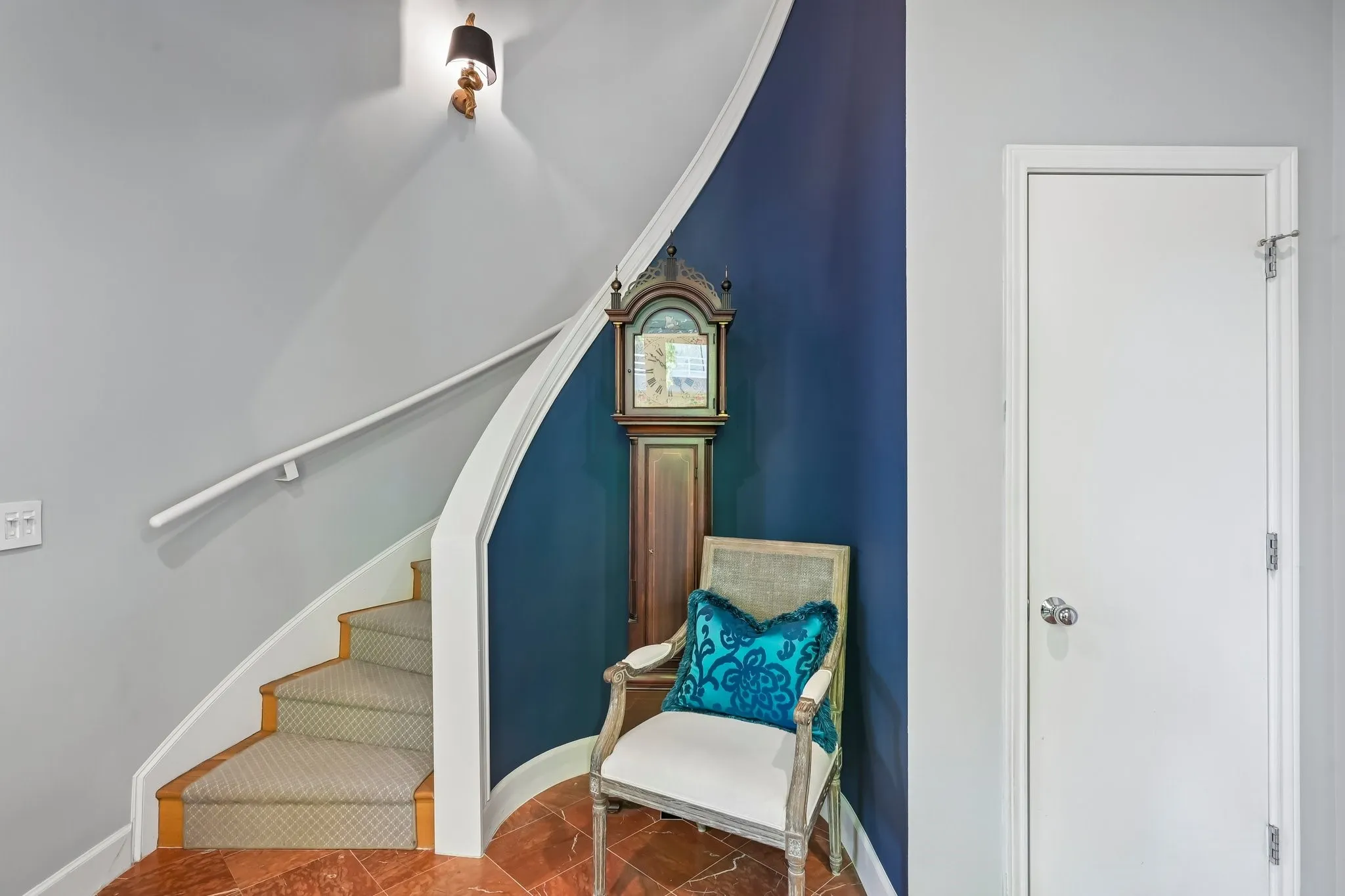 Condominium For Sale in Dallas County , 4310 Buena Vista Street 17, Dallas, Texas 75205, 3 Bedroom, 4 Bathroom, 2 Garage spaces, 2,481 Sqft, built in 2000, mls#21369330, Real Estate Agent in Dallas, Homes For Sale in Dallas county, Homes For Sale in Dallas, Realtor in Dallas Texas, Real Estate Brokerage Independent Realty Texas, Luminita Cordes Realtor