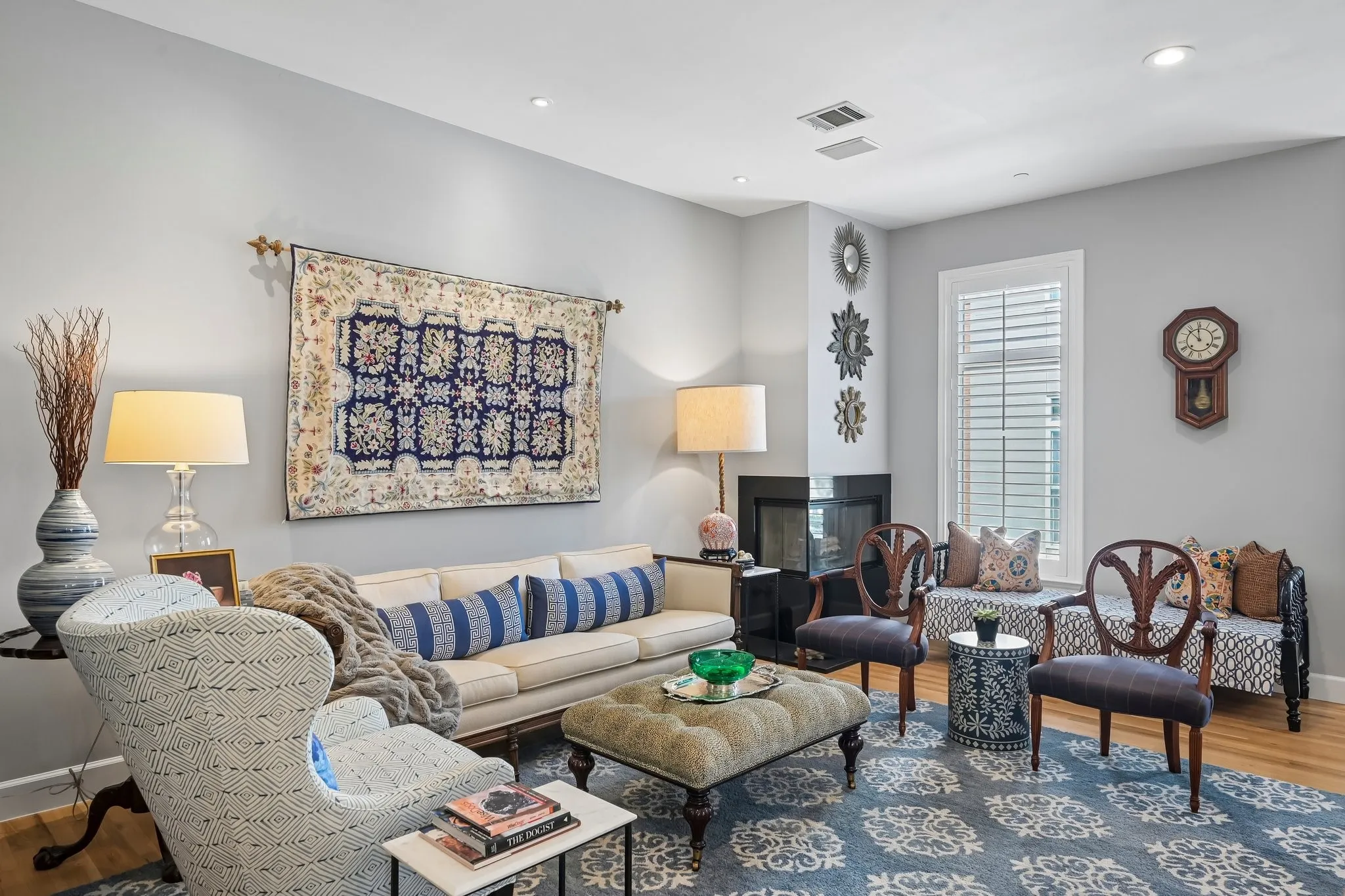 Condominium For Sale in Dallas County , 4310 Buena Vista Street 17, Dallas, Texas 75205, 3 Bedroom, 4 Bathroom, 2 Garage spaces, 2,481 Sqft, built in 2000, mls#21369330, Real Estate Agent in Dallas, Homes For Sale in Dallas county, Homes For Sale in Dallas, Realtor in Dallas Texas, Real Estate Brokerage Independent Realty Texas, Luminita Cordes Realtor