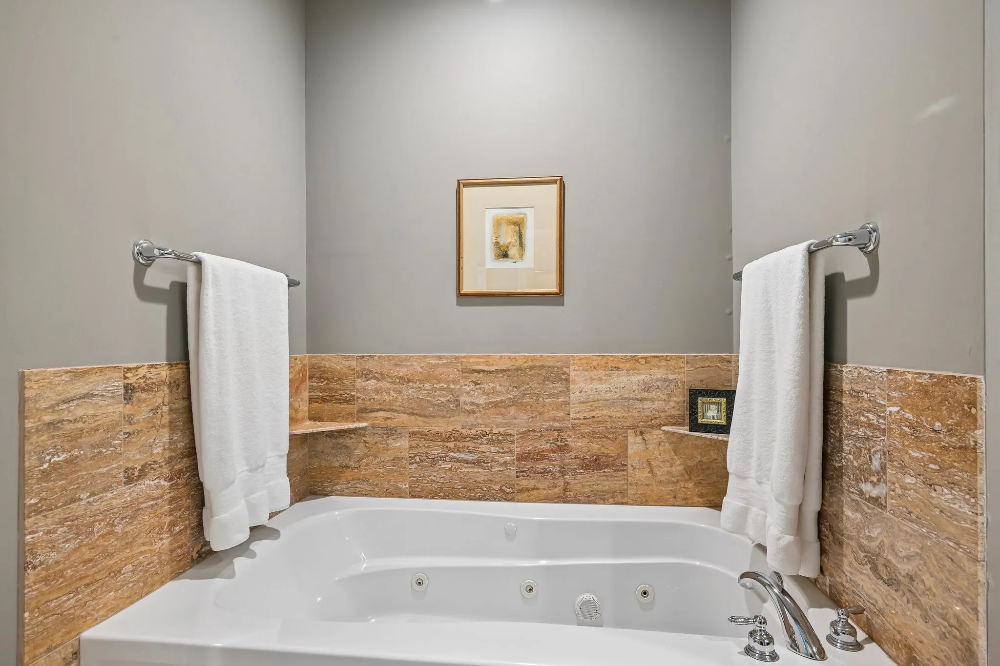 Condominium For Sale in Dallas County , 4310 Buena Vista Street 17, Dallas, Texas 75205, 3 Bedroom, 4 Bathroom, 2 Garage spaces, 2,481 Sqft, built in 2000, mls#21369330, Real Estate Agent in Dallas, Homes For Sale in Dallas county, Homes For Sale in Dallas, Realtor in Dallas Texas, Real Estate Brokerage Independent Realty Texas, Luminita Cordes Realtor