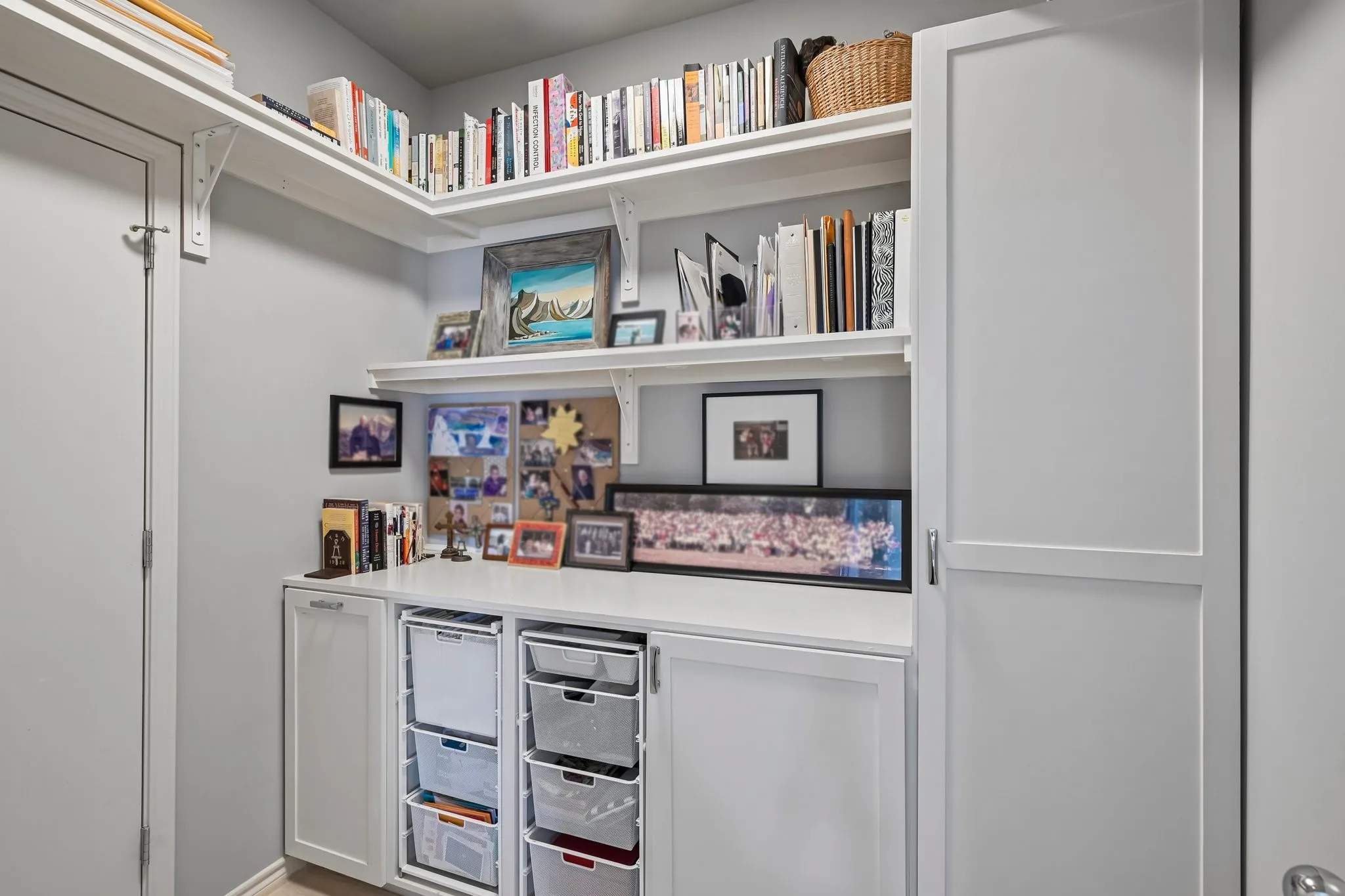 Condominium For Sale in Dallas County , 4310 Buena Vista Street 17, Dallas, Texas 75205, 3 Bedroom, 4 Bathroom, 2 Garage spaces, 2,481 Sqft, built in 2000, mls#21369330, Real Estate Agent in Dallas, Homes For Sale in Dallas county, Homes For Sale in Dallas, Realtor in Dallas Texas, Real Estate Brokerage Independent Realty Texas, Luminita Cordes Realtor