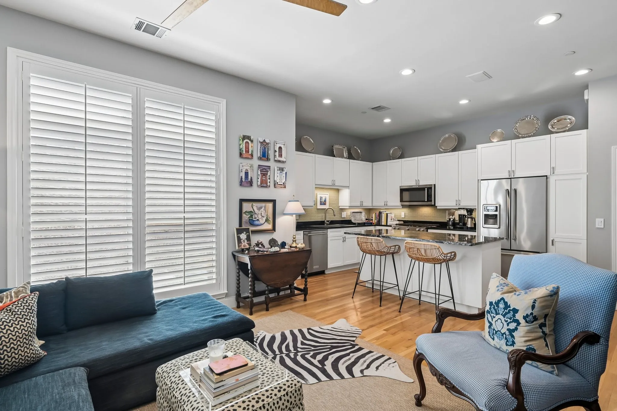 Condominium For Sale in Dallas County , 4310 Buena Vista Street 17, Dallas, Texas 75205, 3 Bedroom, 4 Bathroom, 2 Garage spaces, 2,481 Sqft, built in 2000, mls#21369330, Real Estate Agent in Dallas, Homes For Sale in Dallas county, Homes For Sale in Dallas, Realtor in Dallas Texas, Real Estate Brokerage Independent Realty Texas, Luminita Cordes Realtor
