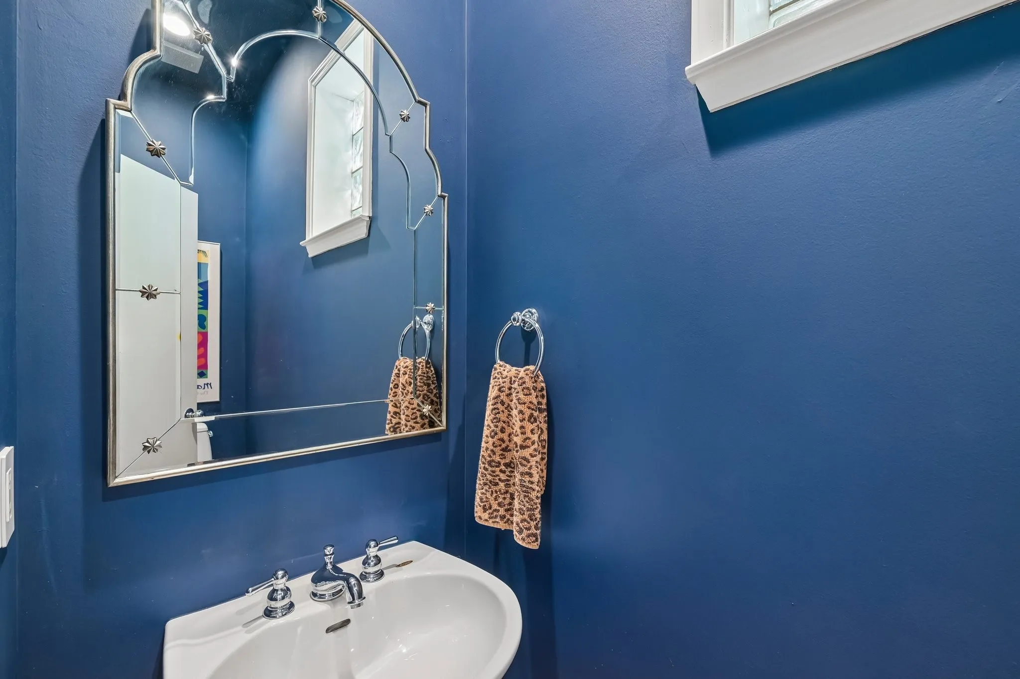 Condominium For Sale in Dallas County , 4310 Buena Vista Street 17, Dallas, Texas 75205, 3 Bedroom, 4 Bathroom, 2 Garage spaces, 2,481 Sqft, built in 2000, mls#21369330, Real Estate Agent in Dallas, Homes For Sale in Dallas county, Homes For Sale in Dallas, Realtor in Dallas Texas, Real Estate Brokerage Independent Realty Texas, Luminita Cordes Realtor