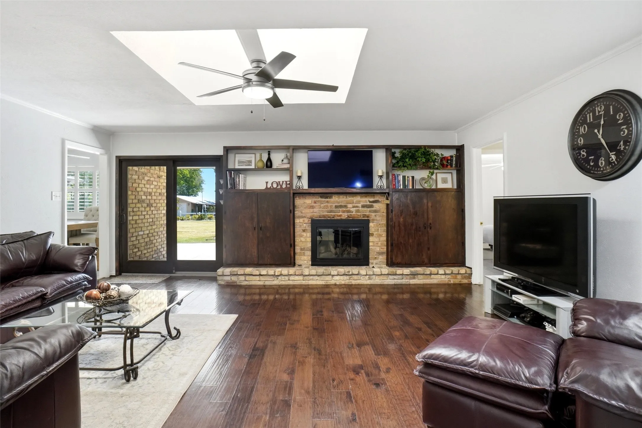Single Family Residence For Sale in Dallas County , 116 N Paschall Road, Sunnyvale, Texas 75182, 3 Bedroom, 2 Bathroom, 2 Garage spaces, 2,627 Sqft, built in 1968, mls#21368308, Real Estate Agent in Sunnyvale, Homes For Sale in Dallas county, Homes For Sale in Sunnyvale, Realtor in Sunnyvale Texas, Real Estate Brokerage Independent Realty Texas, Luminita Cordes Realtor