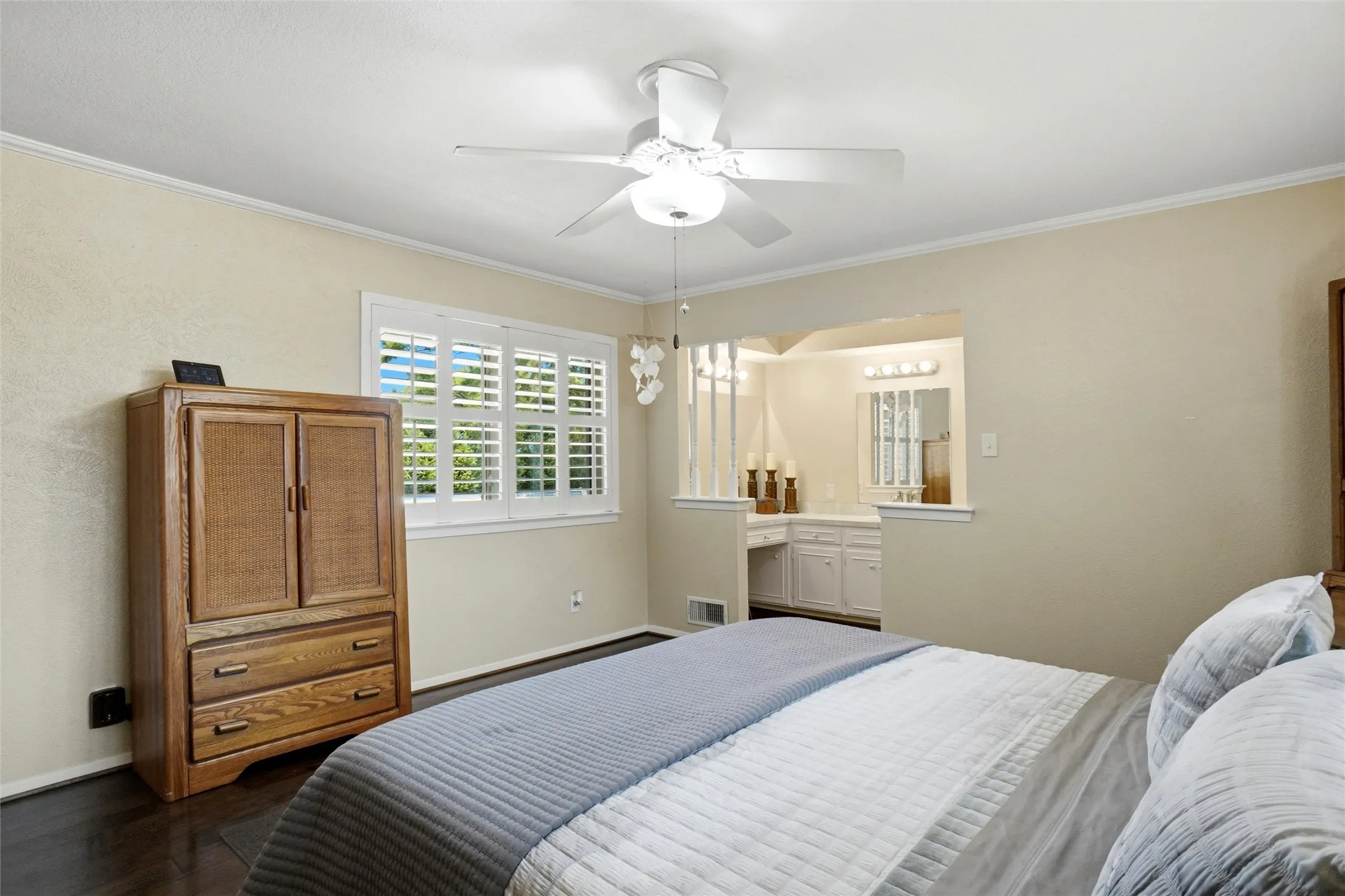Single Family Residence For Sale in Dallas County , 116 N Paschall Road, Sunnyvale, Texas 75182, 3 Bedroom, 2 Bathroom, 2 Garage spaces, 2,627 Sqft, built in 1968, mls#21368308, Real Estate Agent in Sunnyvale, Homes For Sale in Dallas county, Homes For Sale in Sunnyvale, Realtor in Sunnyvale Texas, Real Estate Brokerage Independent Realty Texas, Luminita Cordes Realtor