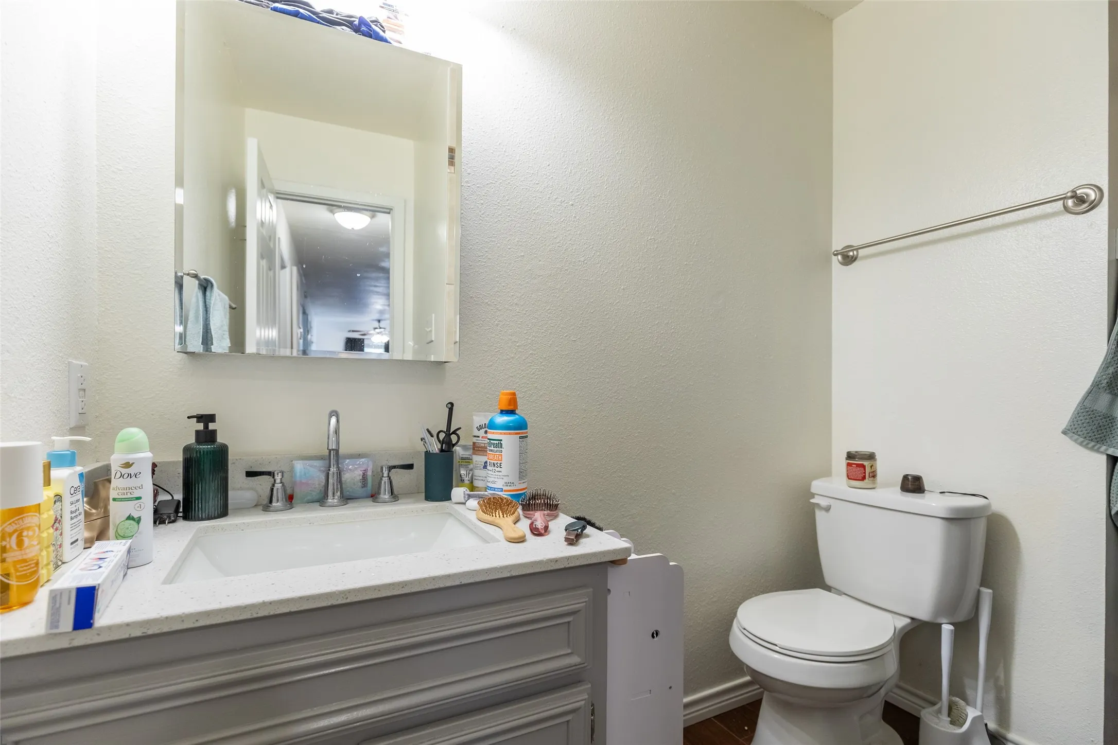 Single Family Residence For Sale in Taylor County , 3801 Kellye Court, Abilene, Texas 79606, 3 Bedroom, 2 Bathroom, 1 Garage spaces, 1,075 Sqft, built in 1983, mls#21377098, Real Estate Agent in Abilene, Homes For Sale in Taylor county, Homes For Sale in Abilene, Realtor in Abilene Texas, Real Estate Brokerage Independent Realty Texas, Luminita Cordes Realtor