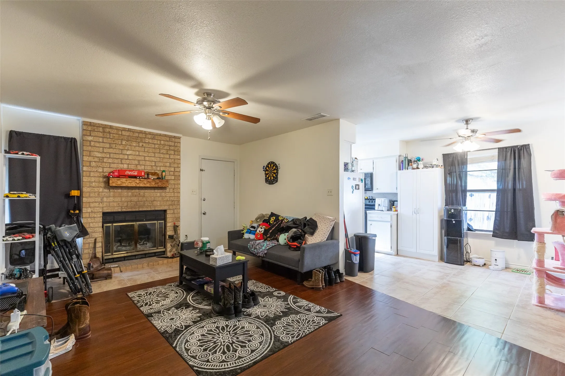 Single Family Residence For Sale in Taylor County , 3801 Kellye Court, Abilene, Texas 79606, 3 Bedroom, 2 Bathroom, 1 Garage spaces, 1,075 Sqft, built in 1983, mls#21377098, Real Estate Agent in Abilene, Homes For Sale in Taylor county, Homes For Sale in Abilene, Realtor in Abilene Texas, Real Estate Brokerage Independent Realty Texas, Luminita Cordes Realtor