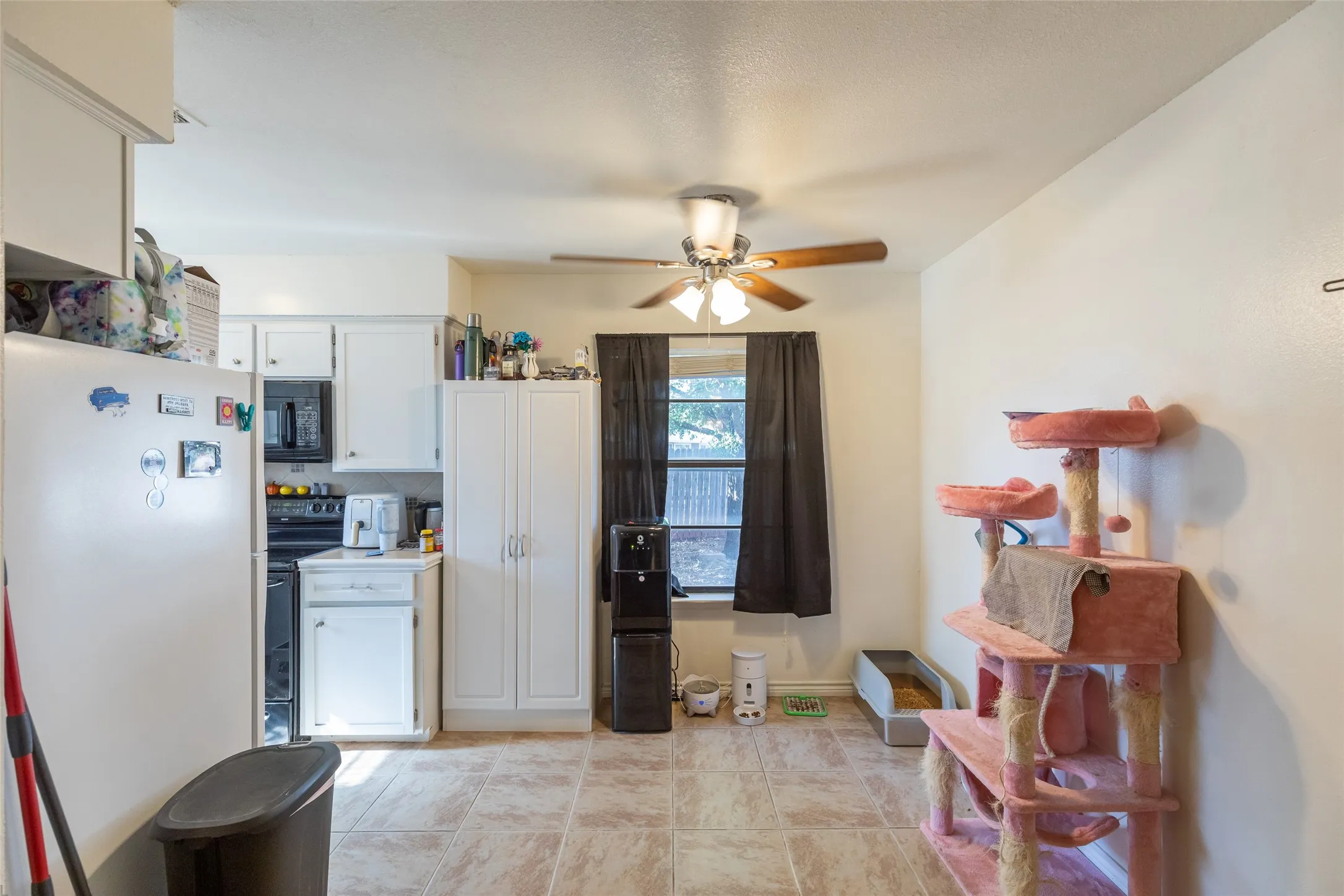 Single Family Residence For Sale in Taylor County , 3801 Kellye Court, Abilene, Texas 79606, 3 Bedroom, 2 Bathroom, 1 Garage spaces, 1,075 Sqft, built in 1983, mls#21377098, Real Estate Agent in Abilene, Homes For Sale in Taylor county, Homes For Sale in Abilene, Realtor in Abilene Texas, Real Estate Brokerage Independent Realty Texas, Luminita Cordes Realtor
