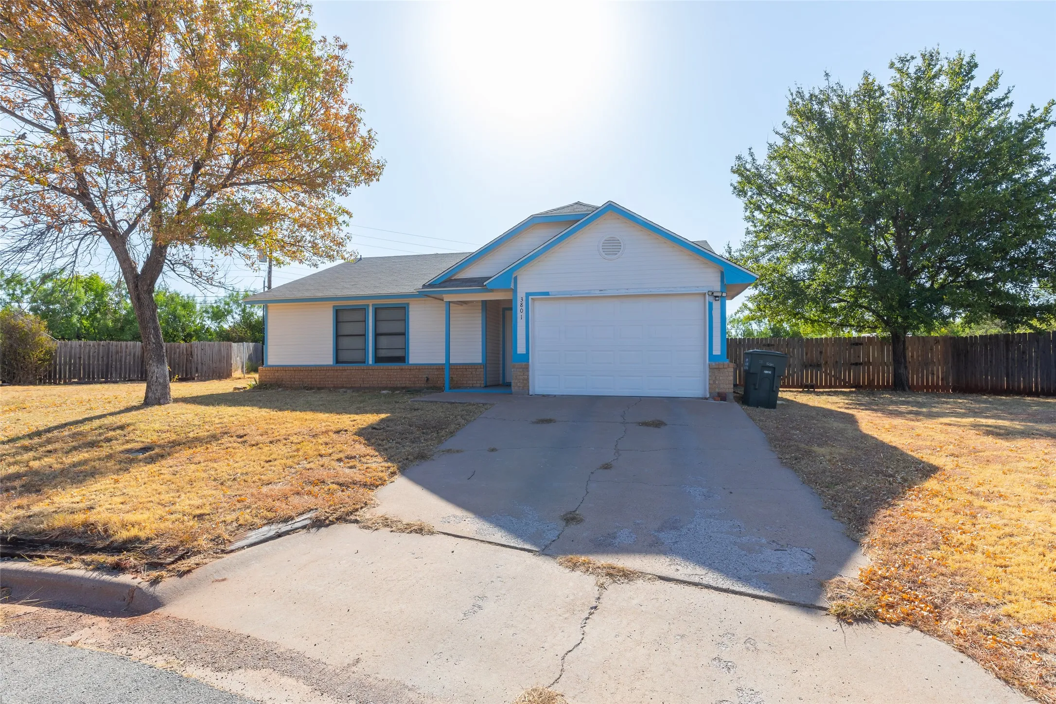 Single Family Residence For Sale in Taylor County , 3801 Kellye Court, Abilene, Texas 79606, 3 Bedroom, 2 Bathroom, 1 Garage spaces, 1,075 Sqft, built in 1983, mls#21377098, Real Estate Agent in Abilene, Homes For Sale in Taylor county, Homes For Sale in Abilene, Realtor in Abilene Texas, Real Estate Brokerage Independent Realty Texas, Luminita Cordes Realtor