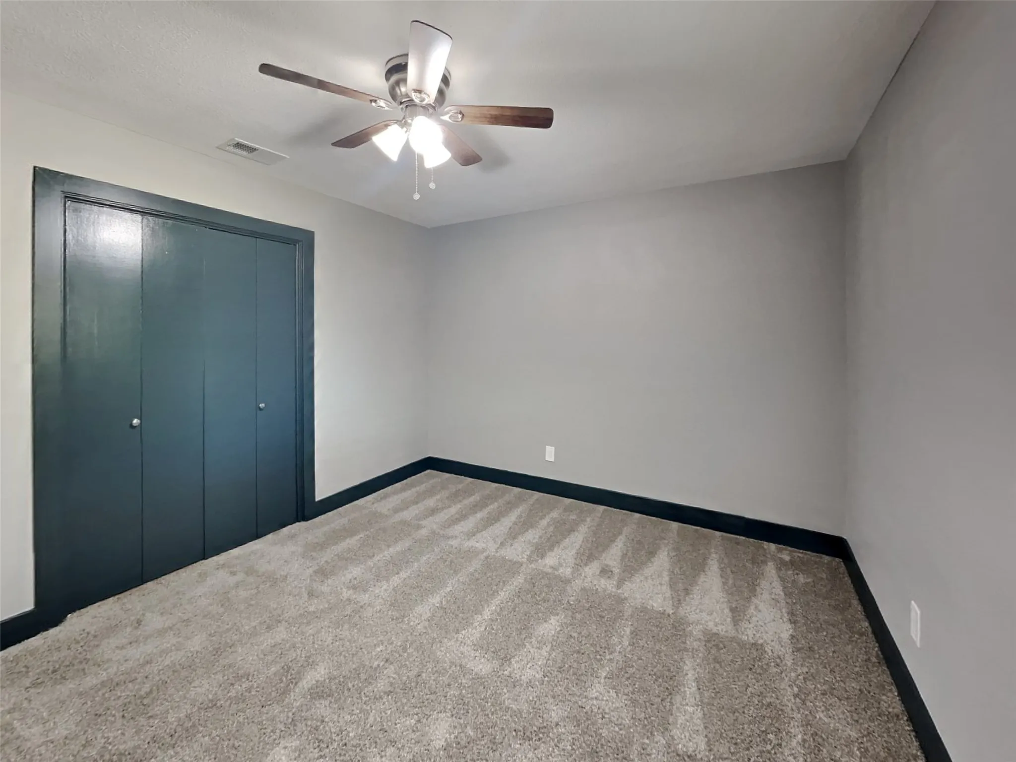 Single Family Residence For Sale in Dallas County , 822 Cambridge Place, Grand Prairie, Texas 75051, 3 Bedroom, 2 Bathroom, 2 Garage spaces, 1,820 Sqft, built in 1969, mls#21377191, Real Estate Agent in Grand Prairie, Homes For Sale in Dallas county, Homes For Sale in Grand Prairie, Realtor in Grand Prairie Texas, Real Estate Brokerage Independent Realty Texas, Luminita Cordes Realtor