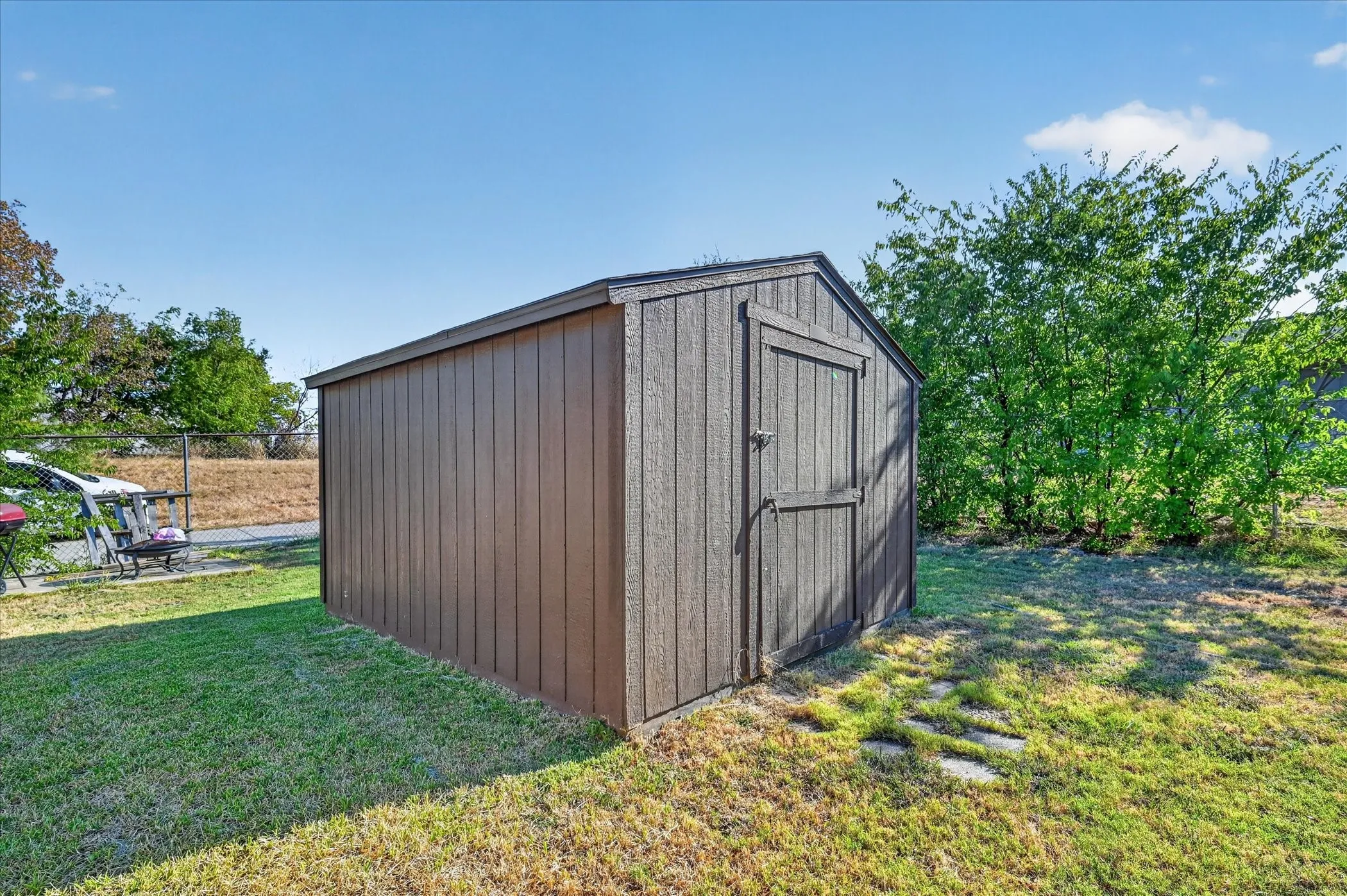 Single Family Residence For Sale in Dallas County , 822 Cambridge Place, Grand Prairie, Texas 75051, 3 Bedroom, 2 Bathroom, 2 Garage spaces, 1,820 Sqft, built in 1969, mls#21377191, Real Estate Agent in Grand Prairie, Homes For Sale in Dallas county, Homes For Sale in Grand Prairie, Realtor in Grand Prairie Texas, Real Estate Brokerage Independent Realty Texas, Luminita Cordes Realtor
