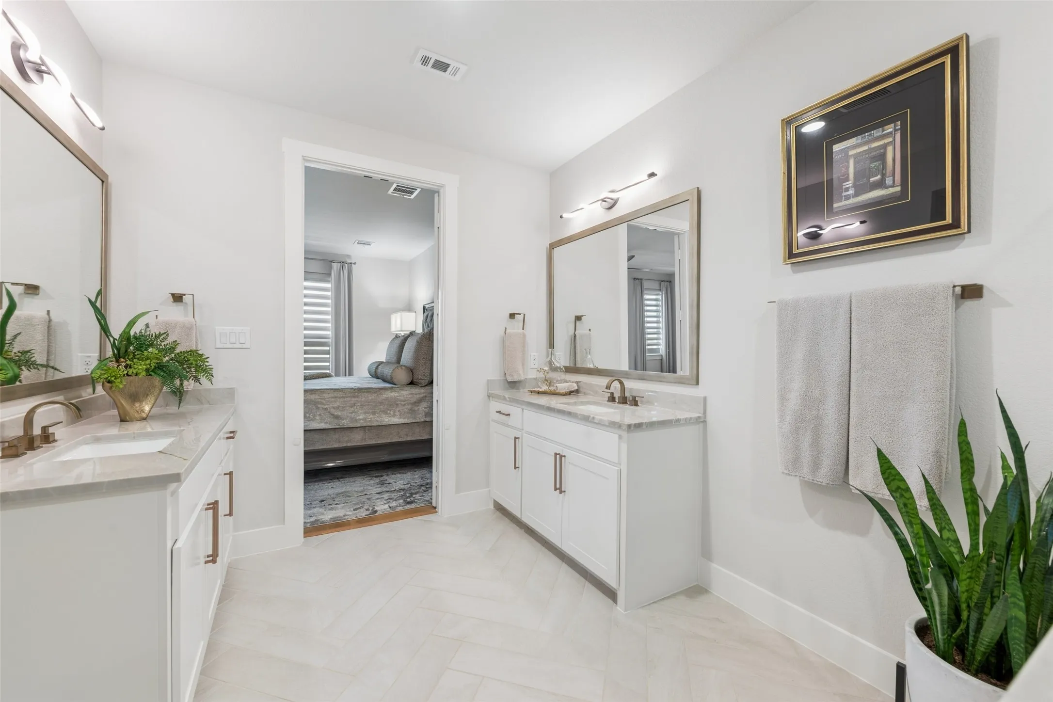 Single Family Residence For Sale in Denton County , 13603 Dalewood Mews, Frisco, Texas 75033, 3 Bedroom, 3 Bathroom, 2 Garage spaces, 2,442 Sqft, built in 2024, mls#21375490, Real Estate Agent in Frisco, Homes For Sale in Denton county, Homes For Sale in Frisco, Realtor in Frisco Texas, Real Estate Brokerage Independent Realty Texas, Luminita Cordes Realtor