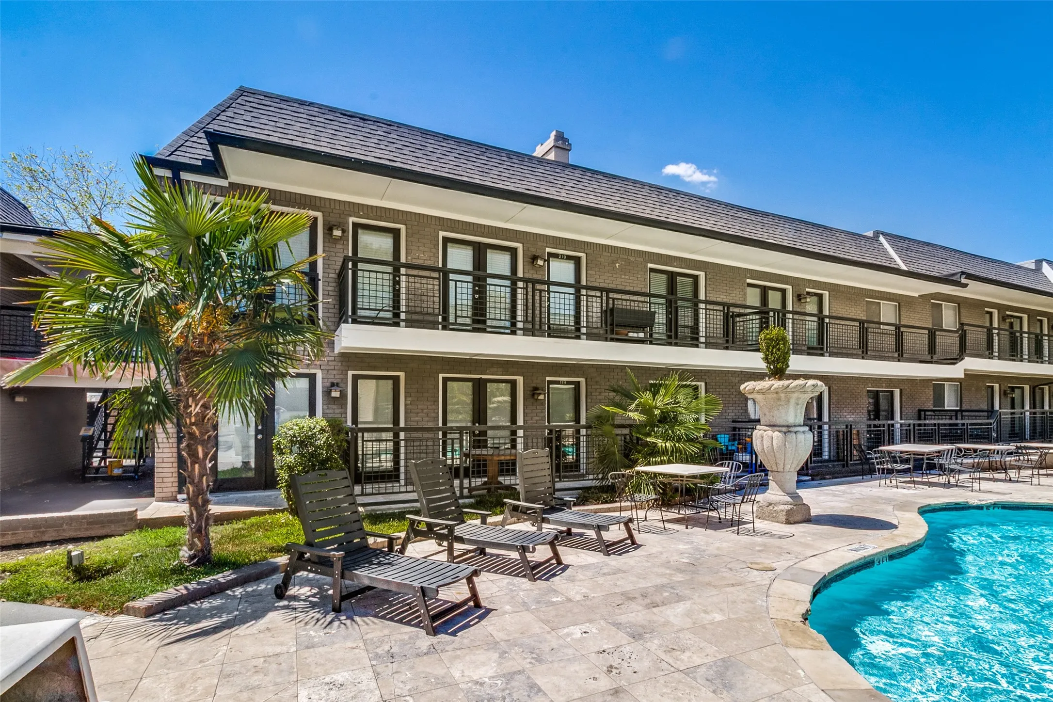 Condominium For Rent in Dallas County , 7730 Meadow Park Drive 119, Dallas, Texas 75230, 3 Bedroom, 2 Bathroom, Garage spaces, 1,360 Sqft, built in 1964, mls#21377406, Real Estate Agent in Dallas, Homes For Rent in Dallas county, Homes For Rent in Dallas, Realtor in Dallas Texas, Real Estate Brokerage Independent Realty Texas, Luminita Cordes Realtor