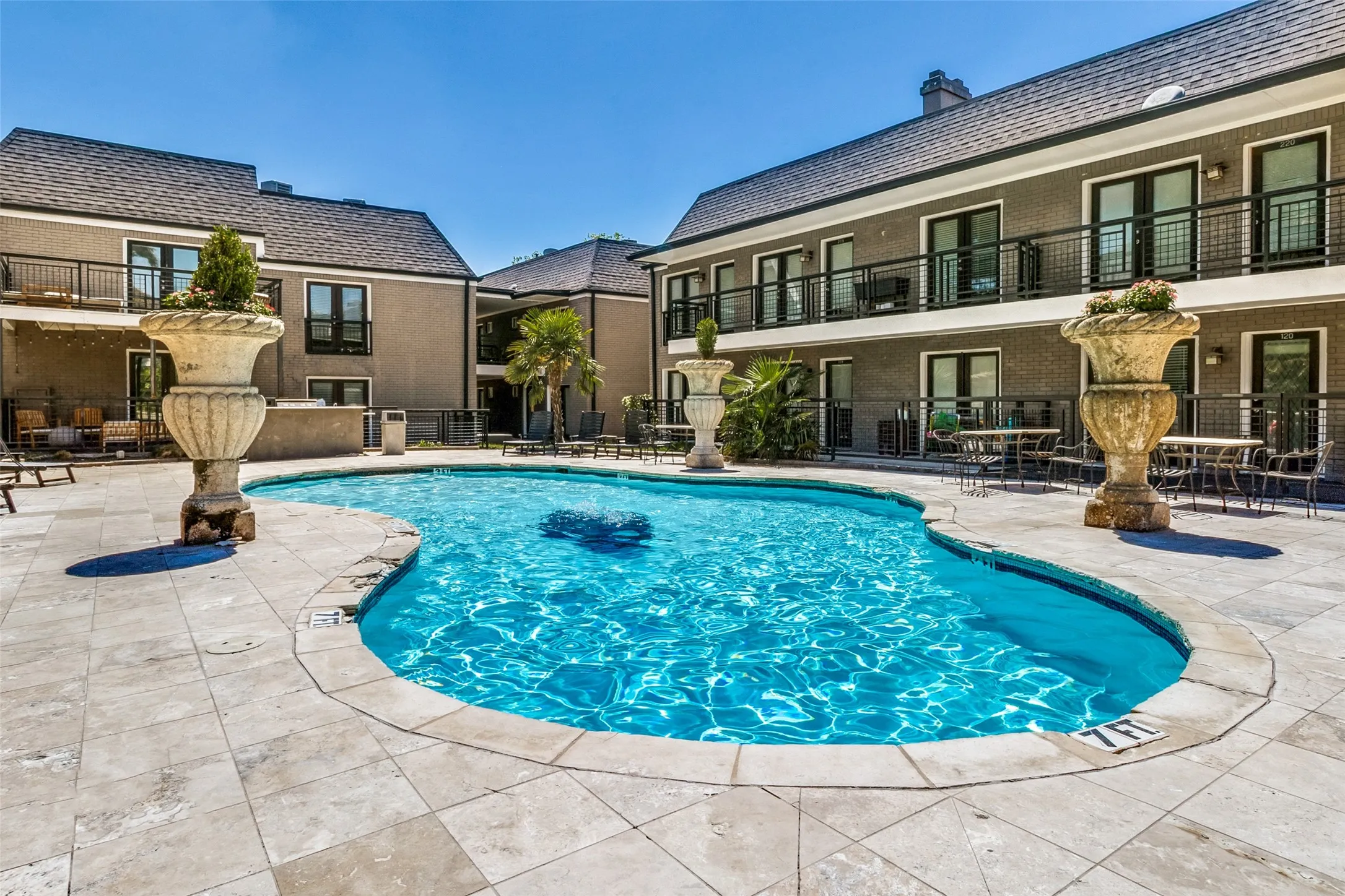 Condominium For Rent in Dallas County , 7730 Meadow Park Drive 119, Dallas, Texas 75230, 3 Bedroom, 2 Bathroom, Garage spaces, 1,360 Sqft, built in 1964, mls#21377406, Real Estate Agent in Dallas, Homes For Rent in Dallas county, Homes For Rent in Dallas, Realtor in Dallas Texas, Real Estate Brokerage Independent Realty Texas, Luminita Cordes Realtor