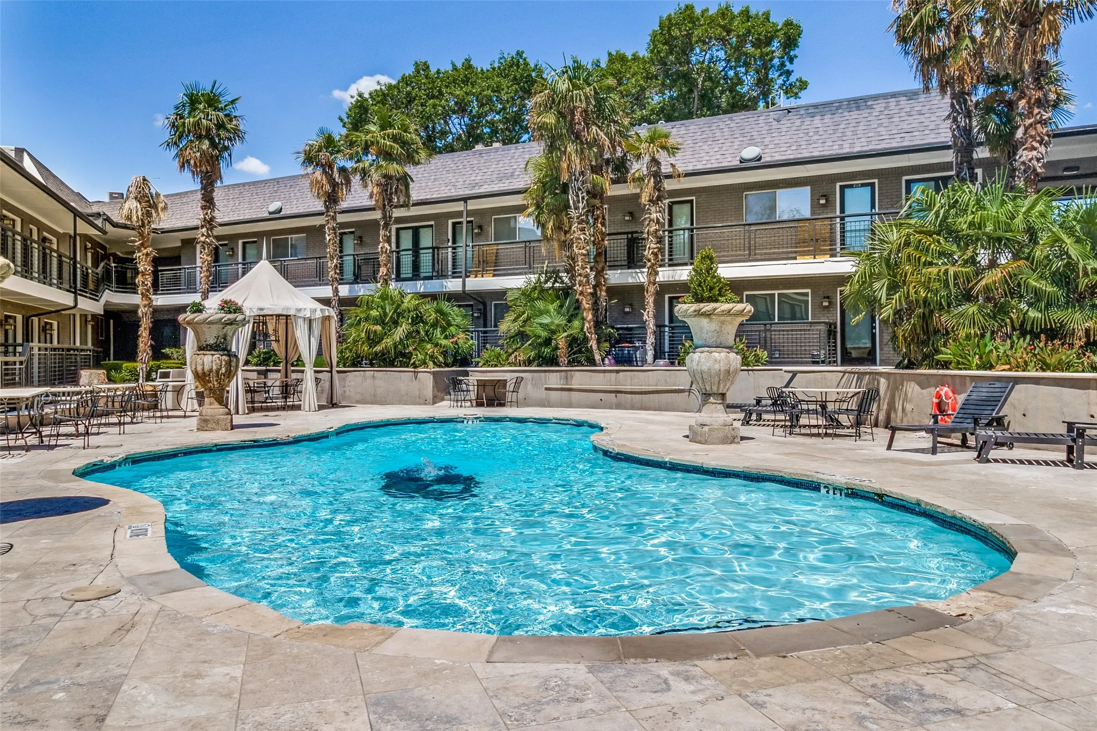 Condominium For Rent in Dallas County , 7730 Meadow Park Drive 119, Dallas, Texas 75230, 3 Bedroom, 2 Bathroom, Garage spaces, 1,360 Sqft, built in 1964, mls#21377406, Real Estate Agent in Dallas, Homes For Rent in Dallas county, Homes For Rent in Dallas, Realtor in Dallas Texas, Real Estate Brokerage Independent Realty Texas, Luminita Cordes Realtor