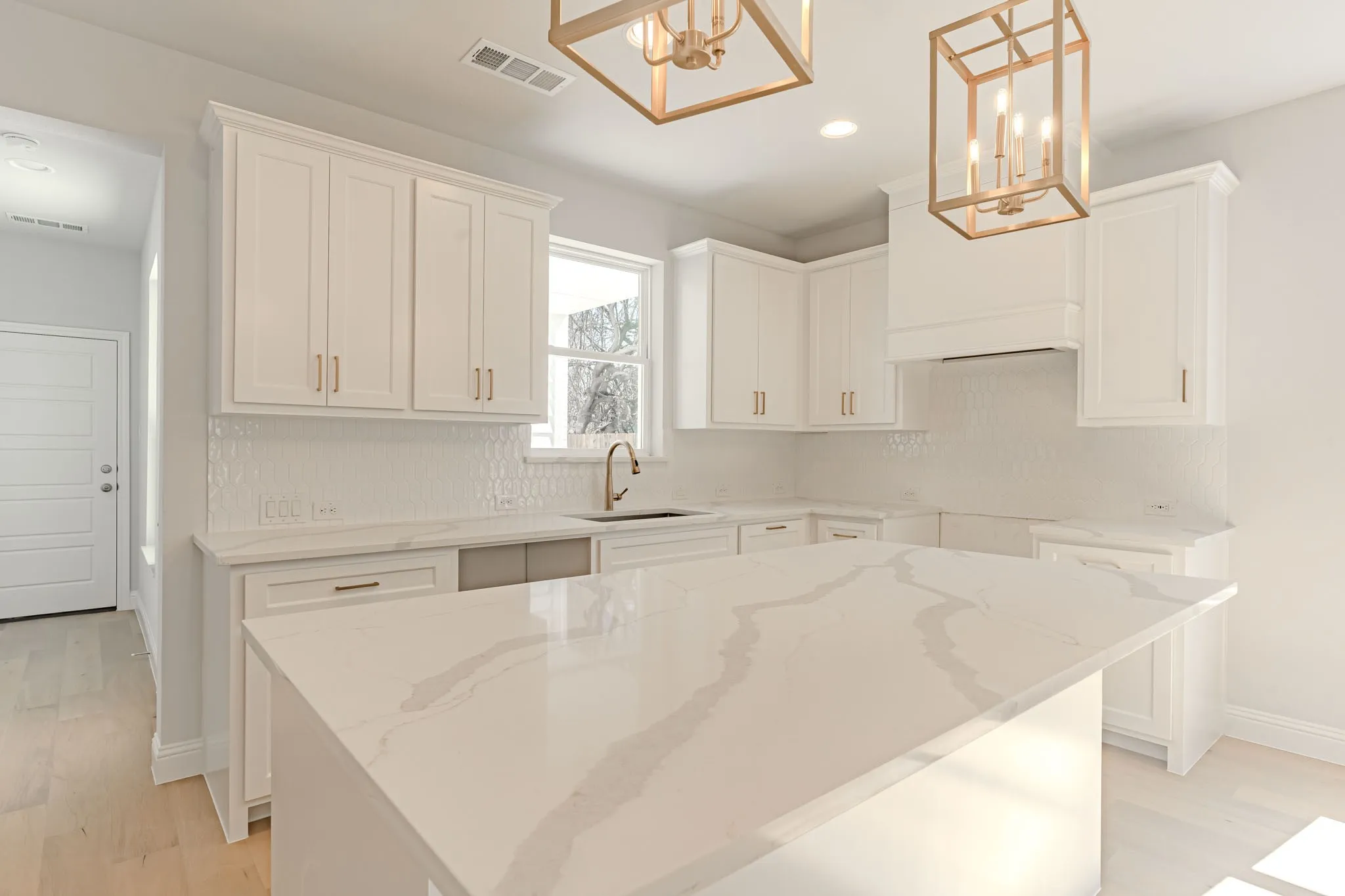 Townhouse For Sale in Tarrant County , 244 Sunset Drive, Fort Worth, Texas 76114, 3 Bedroom, 3 Bathroom, 2 Garage spaces, 1,940 Sqft, built in 2027, mls#21377471, Real Estate Agent in Fort Worth, Homes For Sale in Tarrant county, Homes For Sale in Fort Worth, Realtor in Fort Worth Texas, Real Estate Brokerage Independent Realty Texas, Luminita Cordes Realtor