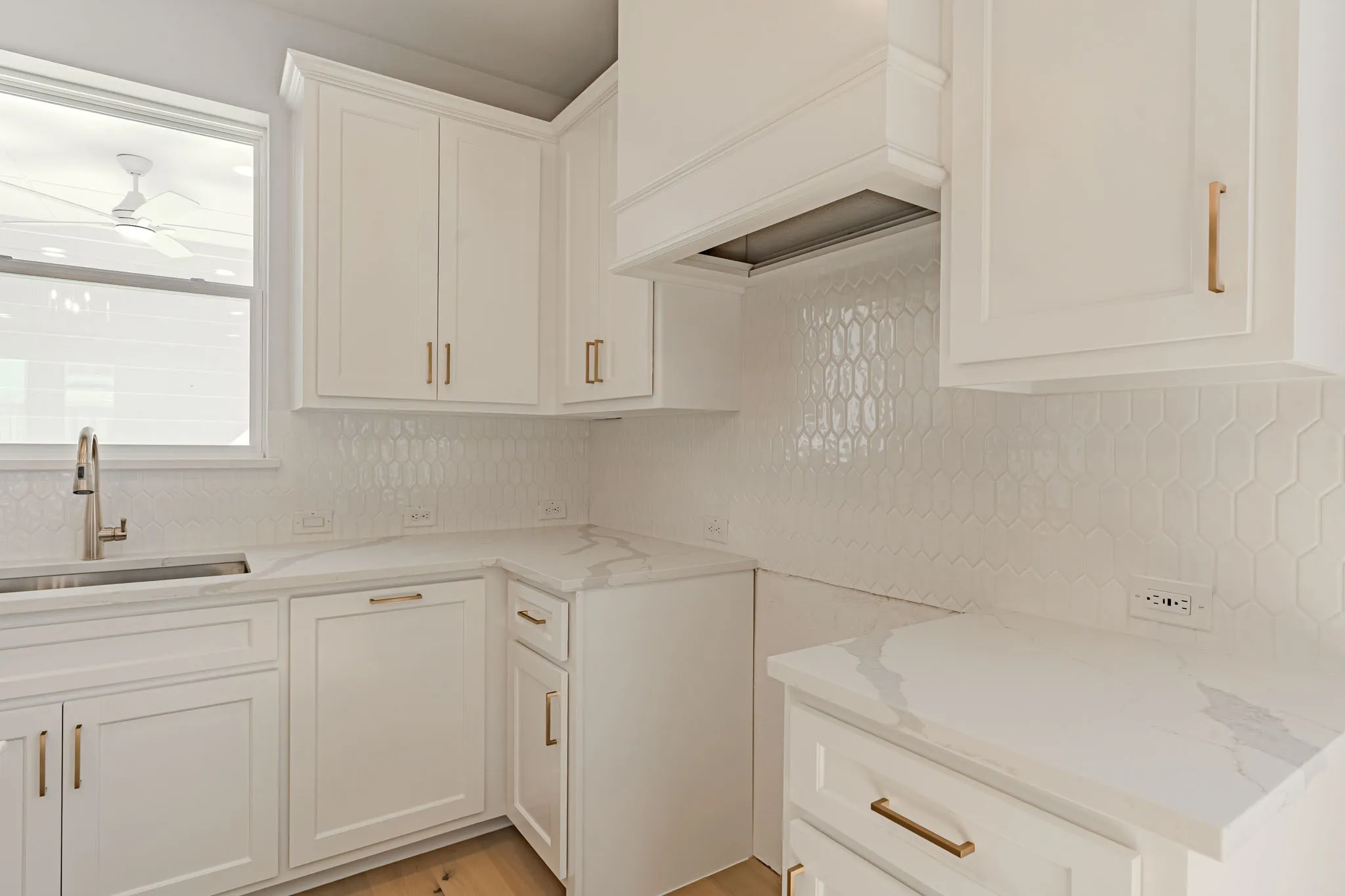 Townhouse For Sale in Tarrant County , 244 Sunset Drive, Fort Worth, Texas 76114, 3 Bedroom, 3 Bathroom, 2 Garage spaces, 1,940 Sqft, built in 2027, mls#21377471, Real Estate Agent in Fort Worth, Homes For Sale in Tarrant county, Homes For Sale in Fort Worth, Realtor in Fort Worth Texas, Real Estate Brokerage Independent Realty Texas, Luminita Cordes Realtor