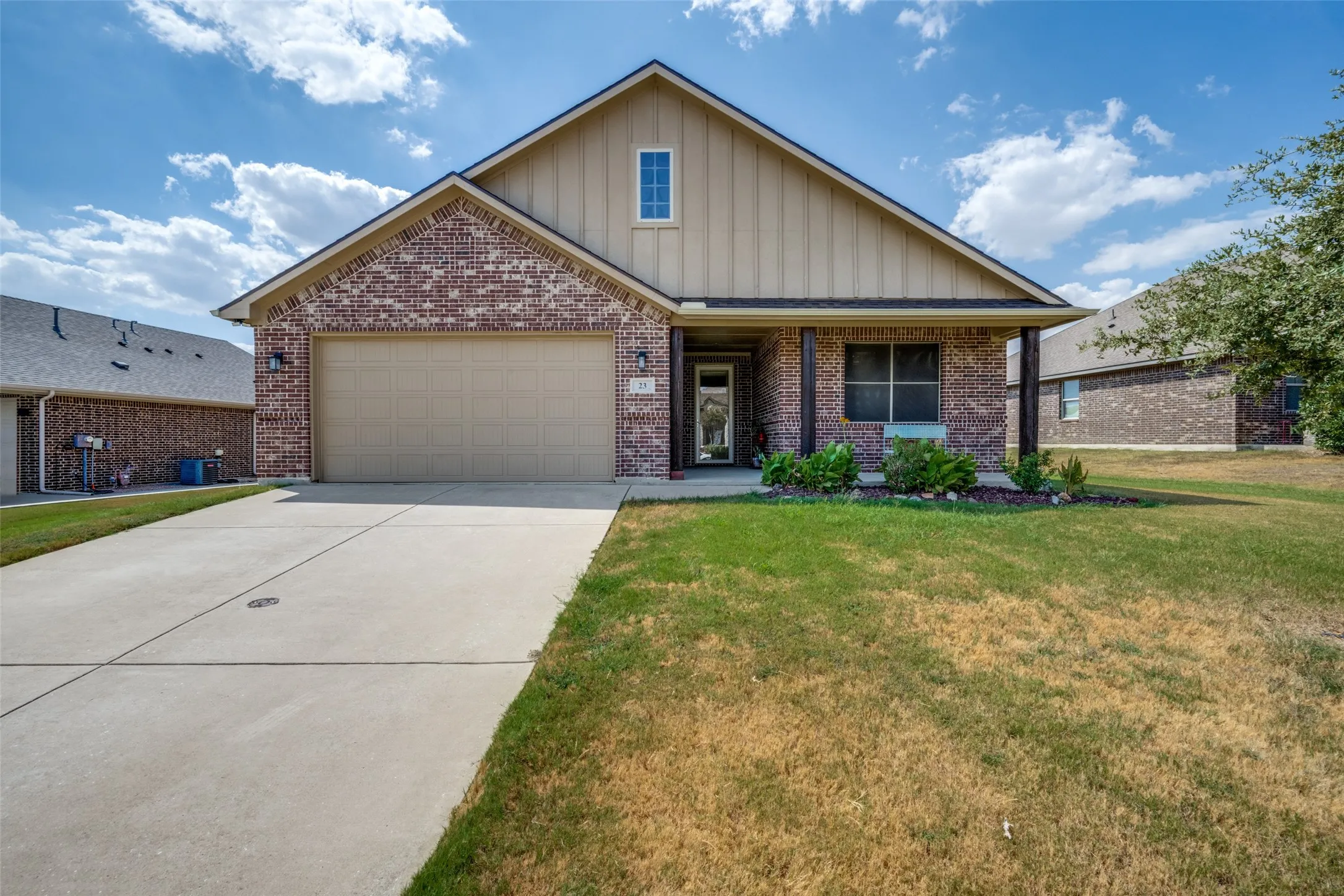 Single Family Residence For Sale in Denton County , 23 Kramer Lane, Sanger, Texas 76266, 3 Bedroom, 2 Bathroom, 2 Garage spaces, 2,039 Sqft, built in 2016, mls#21375458, Real Estate Agent in Sanger, Homes For Sale in Denton county, Homes For Sale in Sanger, Realtor in Sanger Texas, Real Estate Brokerage Independent Realty Texas, Luminita Cordes Realtor