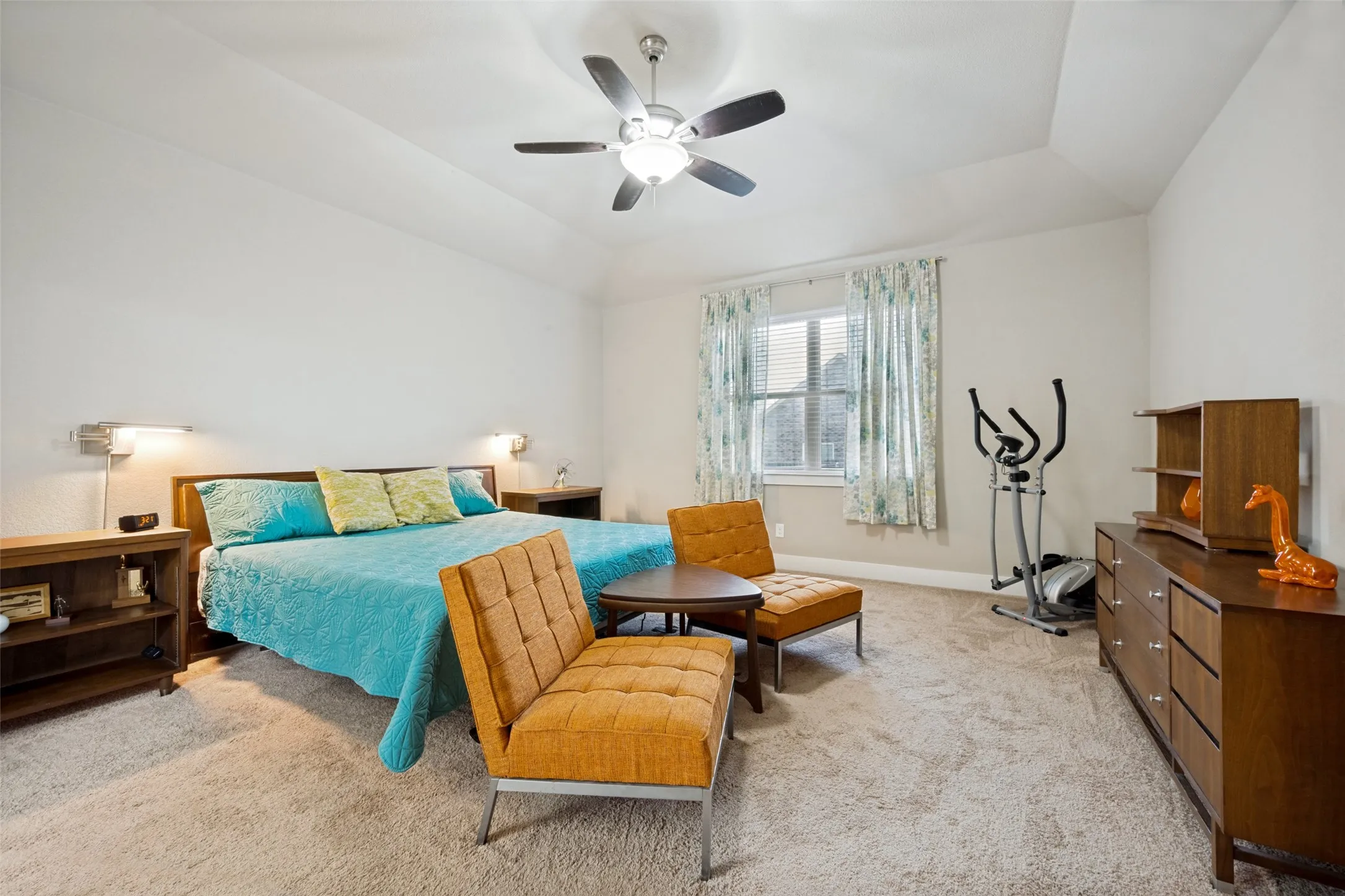 Single Family Residence For Sale in Denton County , 23 Kramer Lane, Sanger, Texas 76266, 3 Bedroom, 2 Bathroom, 2 Garage spaces, 2,039 Sqft, built in 2016, mls#21375458, Real Estate Agent in Sanger, Homes For Sale in Denton county, Homes For Sale in Sanger, Realtor in Sanger Texas, Real Estate Brokerage Independent Realty Texas, Luminita Cordes Realtor
